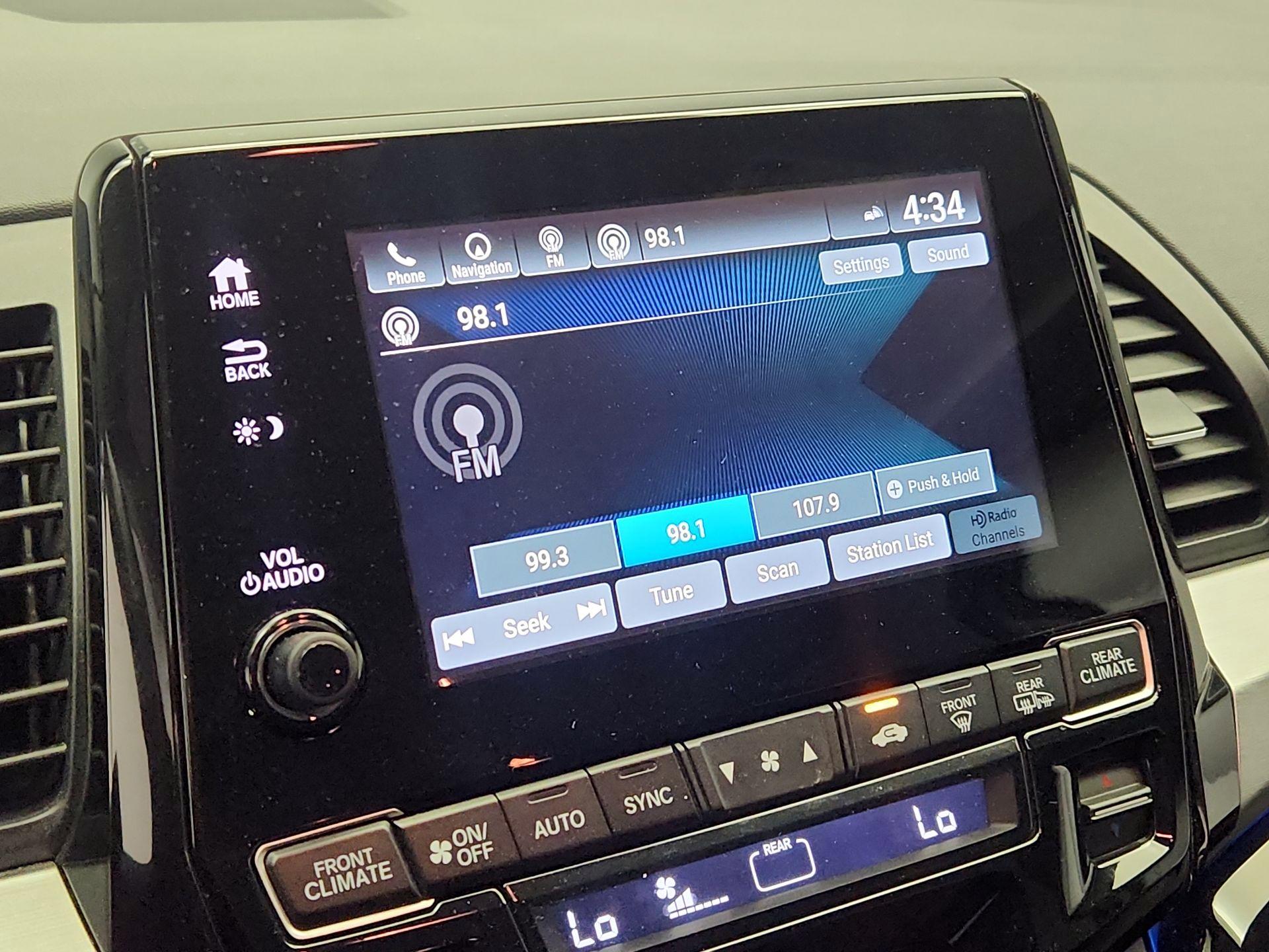 Thumbnail: 2018 Honda Odyssey - 14