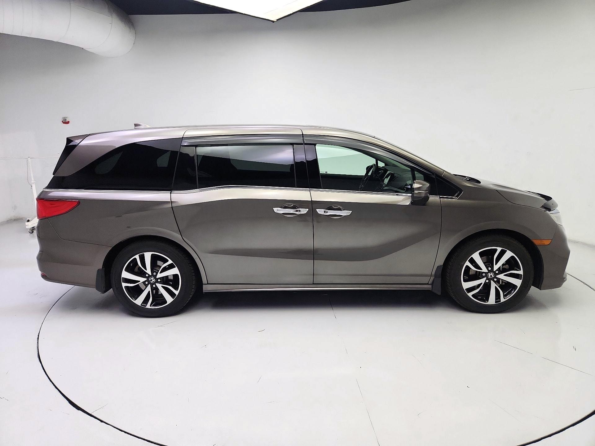 Thumbnail: 2018 Honda Odyssey - 4