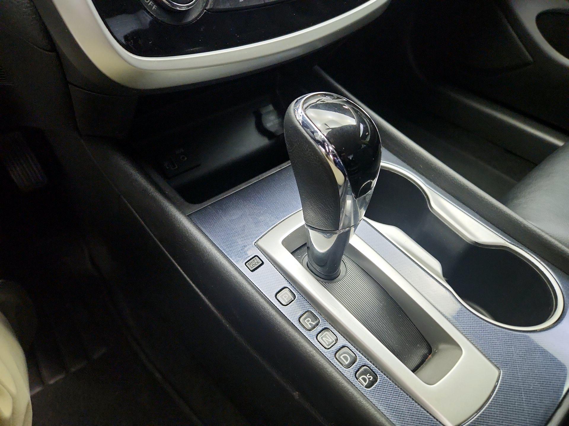 Thumbnail: 2018 Nissan Altima - 18