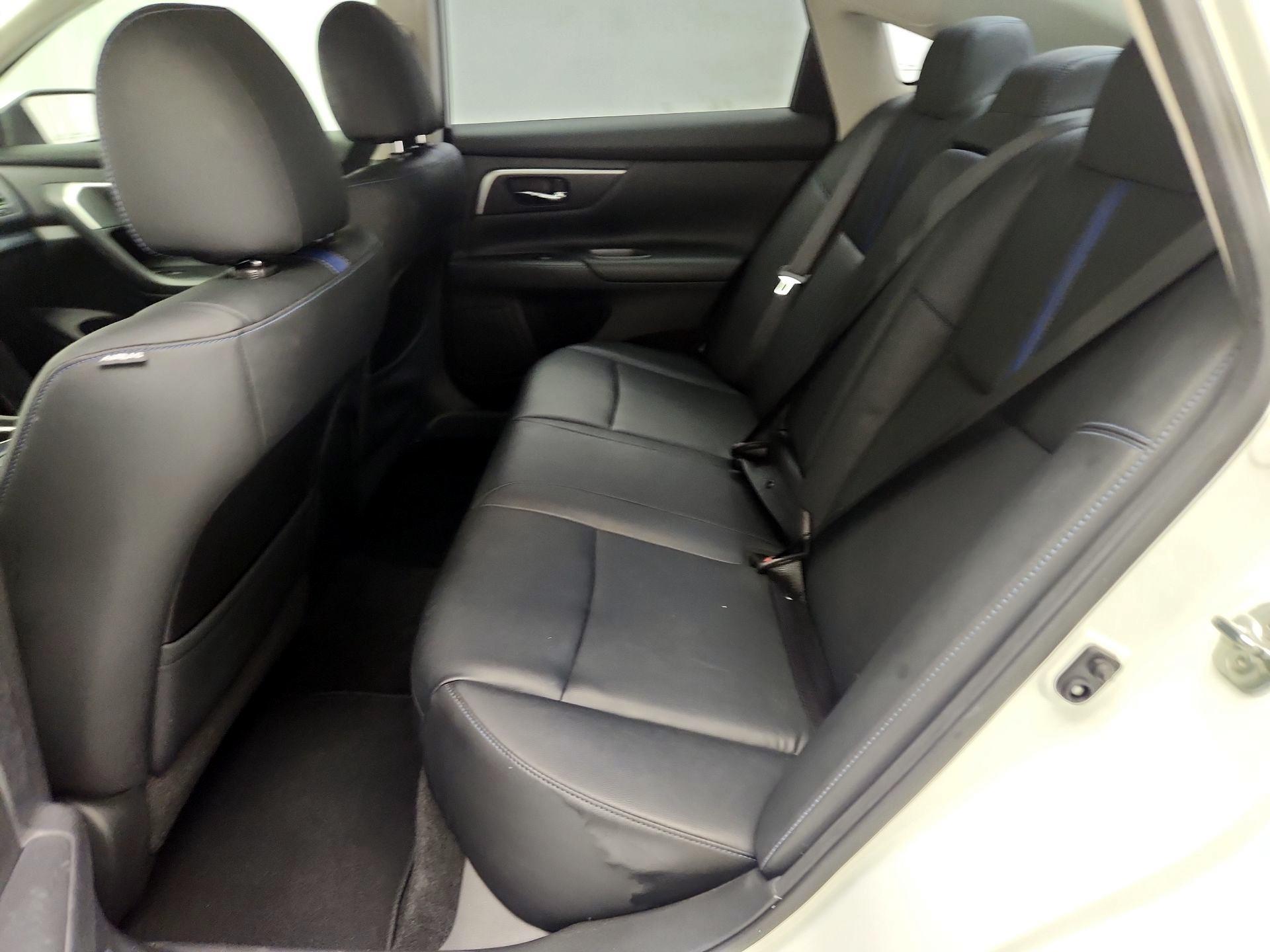 Thumbnail: 2018 Nissan Altima - 20