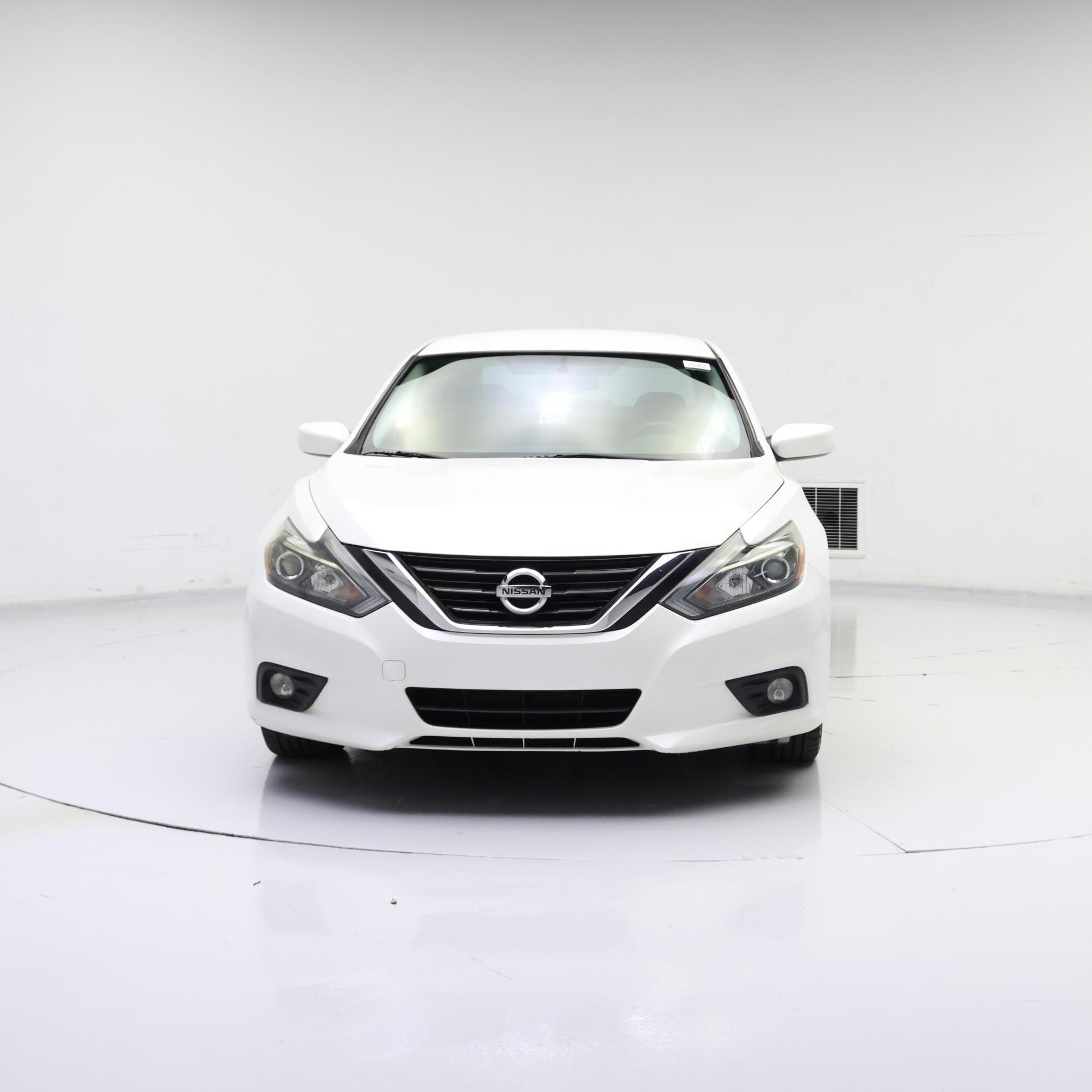 Thumbnail: 2018 Nissan Altima - 5