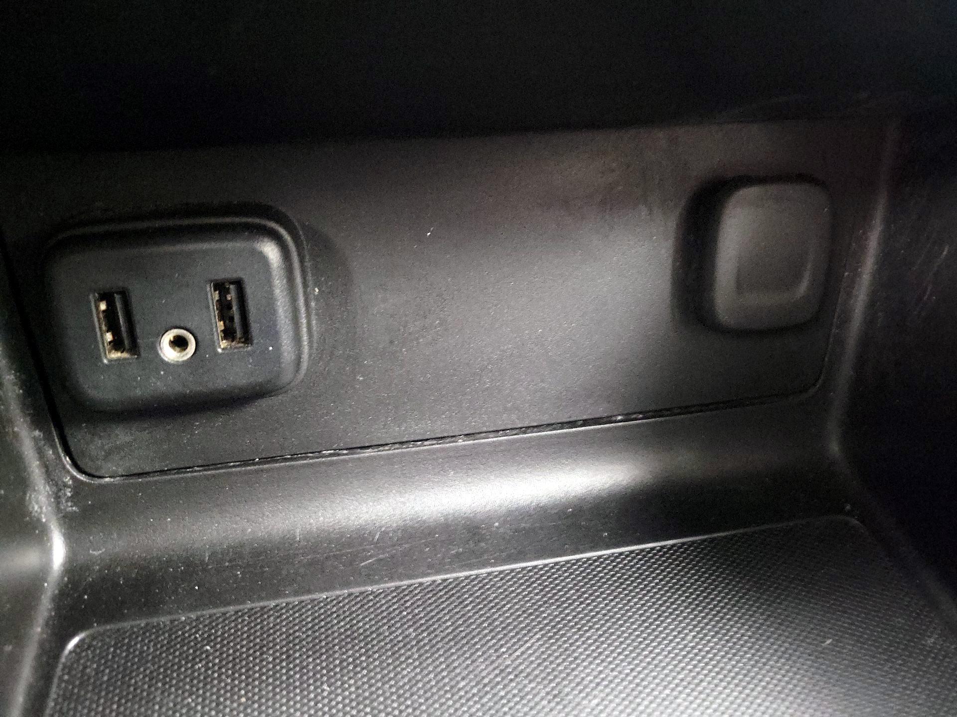 Thumbnail: 2021 Chevrolet Colorado - 18