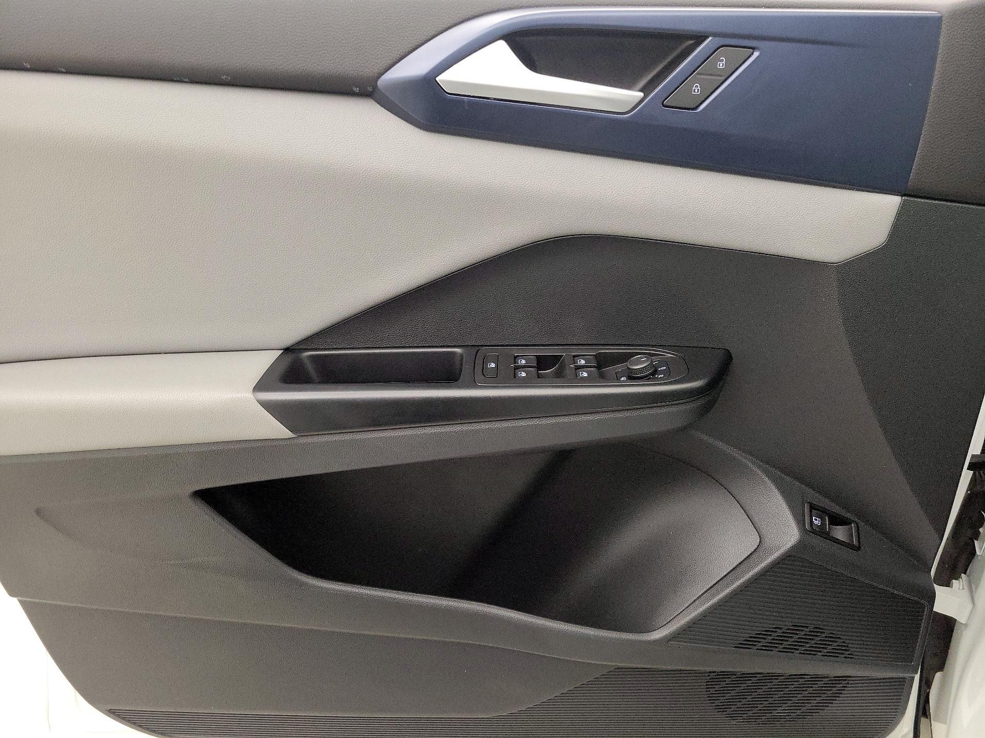 Thumbnail: 2023 Volkswagen Taos - 12