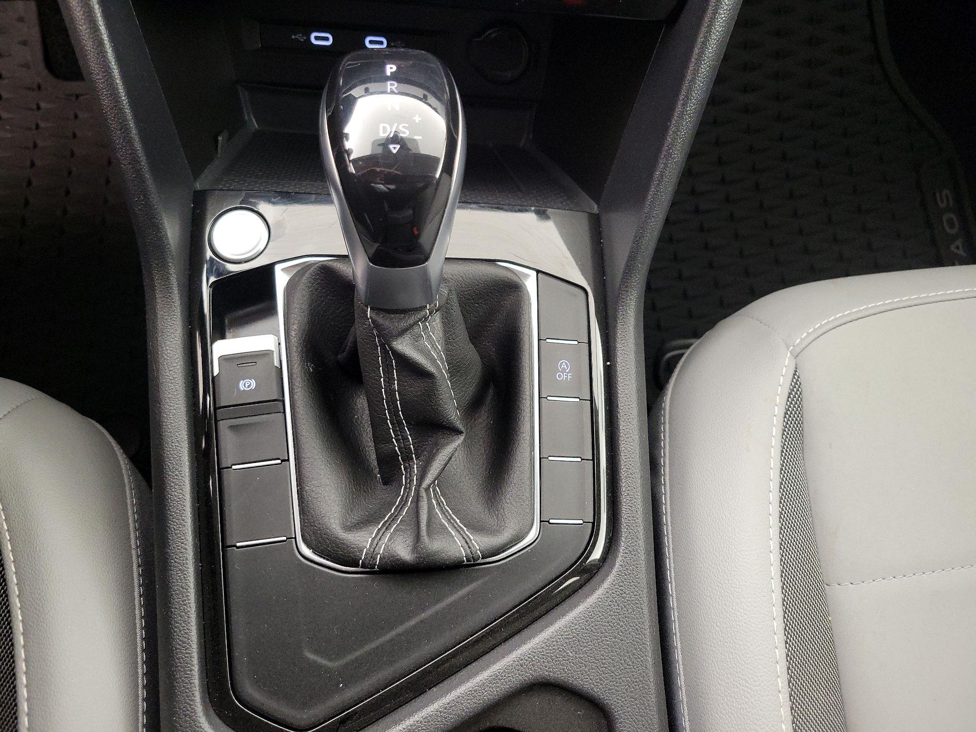 Thumbnail: 2023 Volkswagen Taos - 17