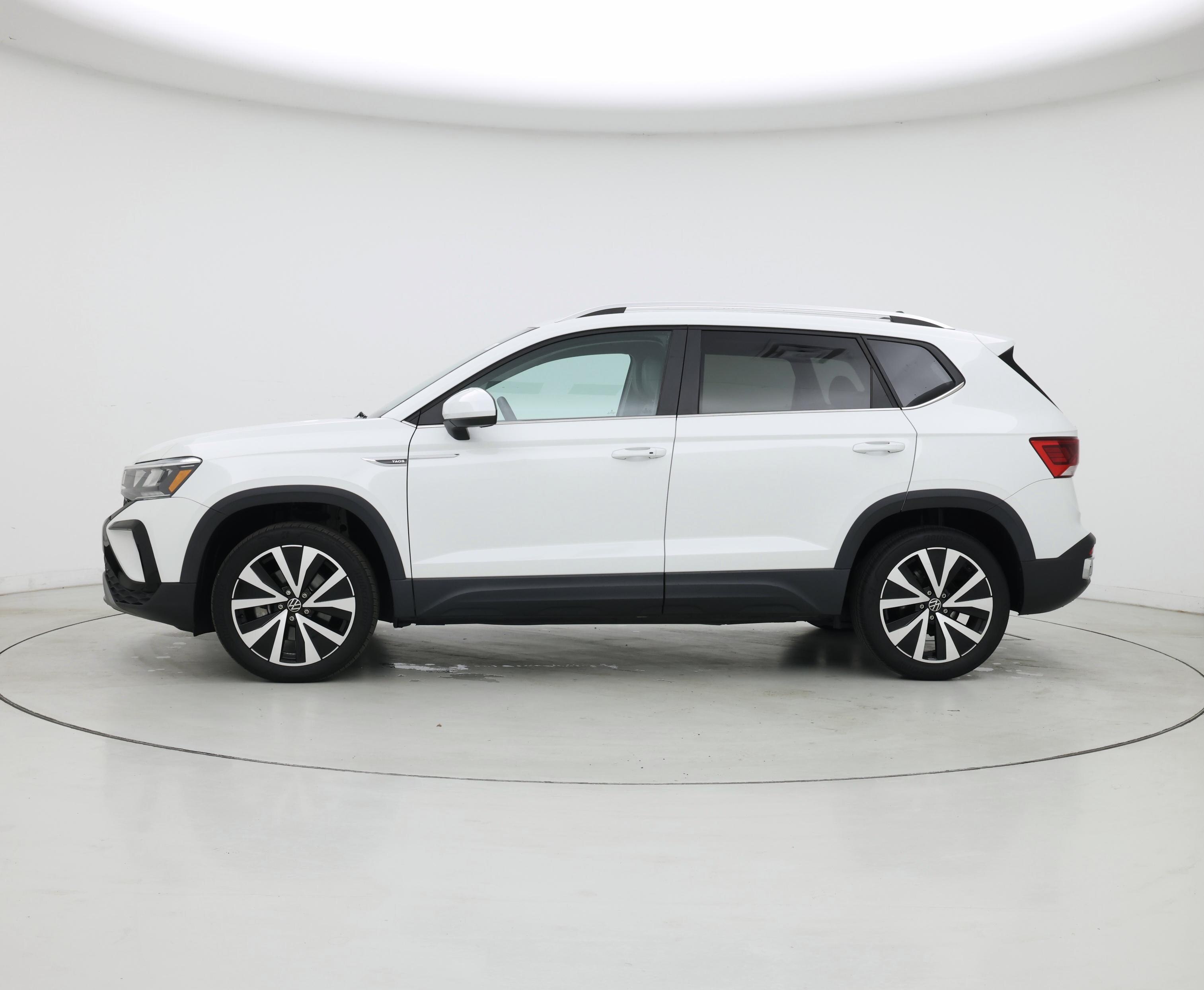 Thumbnail: 2023 Volkswagen Taos - 3