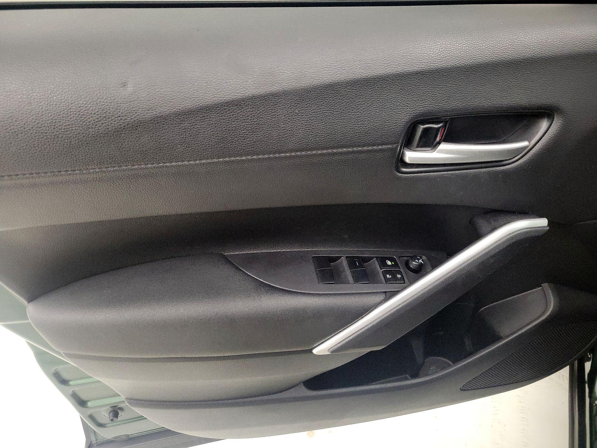 Thumbnail: 2023 Toyota Corolla Cross - 12