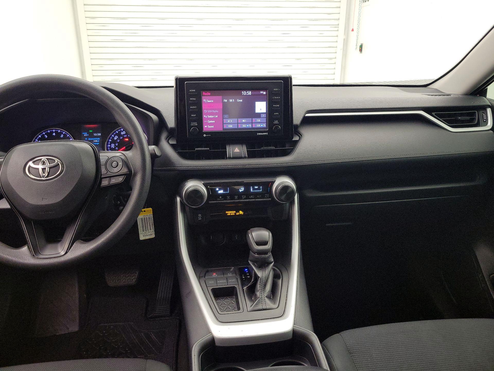 Thumbnail: 2020 Toyota RAV4 - 9