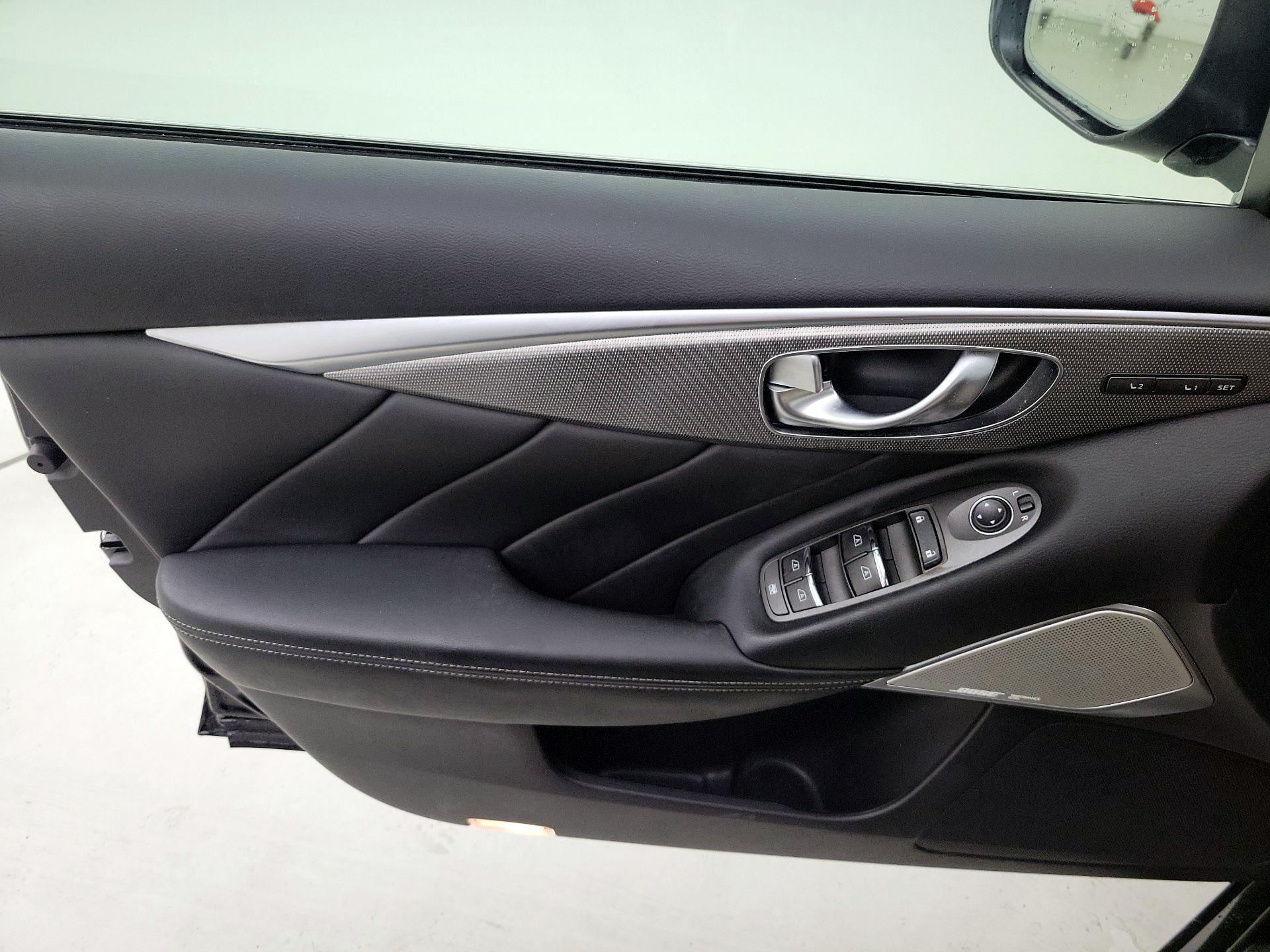 Thumbnail: 2017 INFINITI Q50 - 12