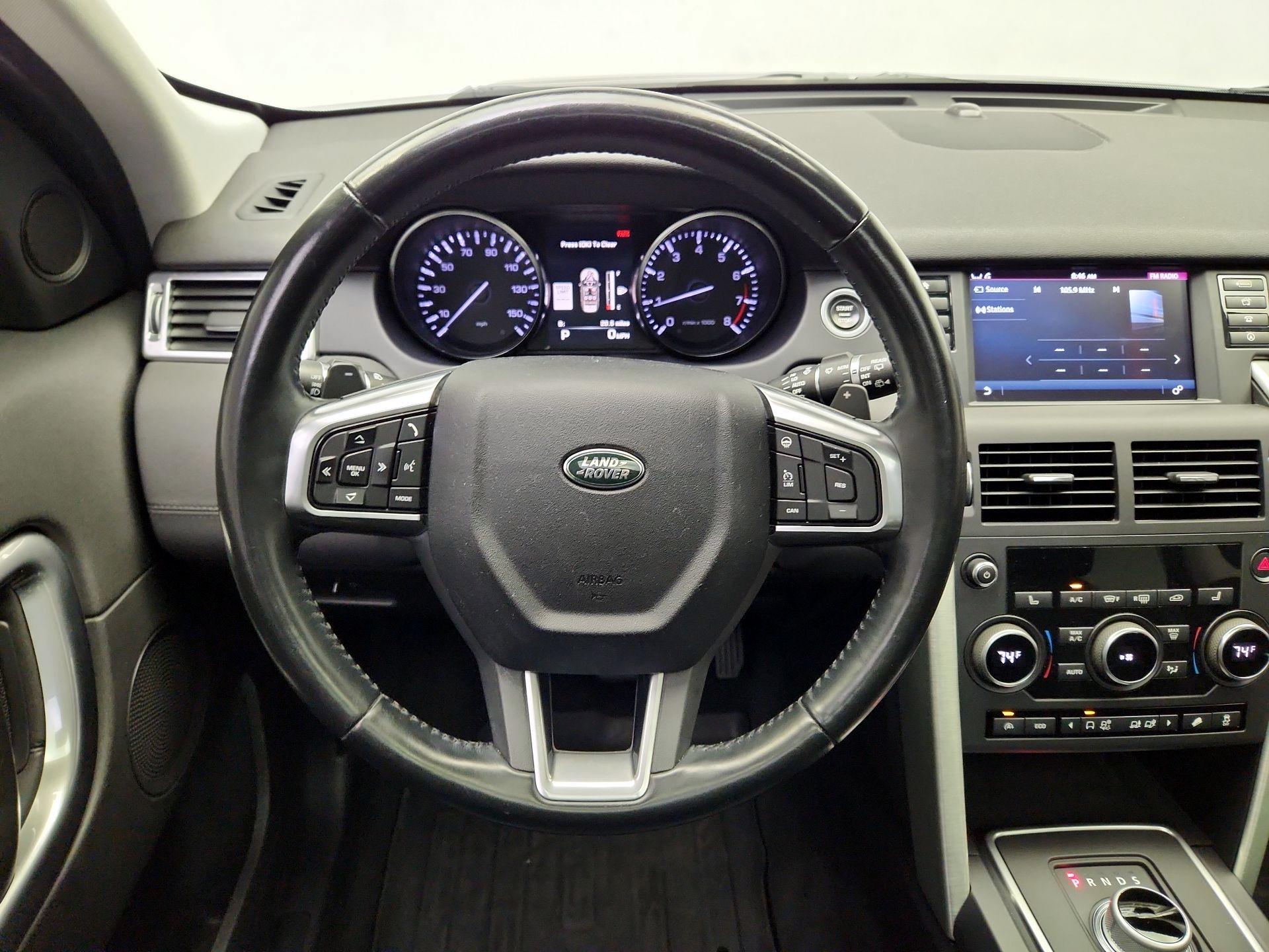 Thumbnail: 2016 Land Rover Discovery Sport - 10