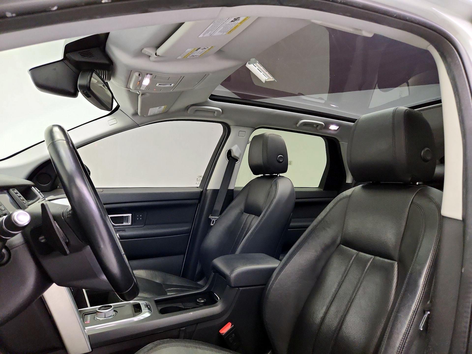 Thumbnail: 2016 Land Rover Discovery Sport - 19