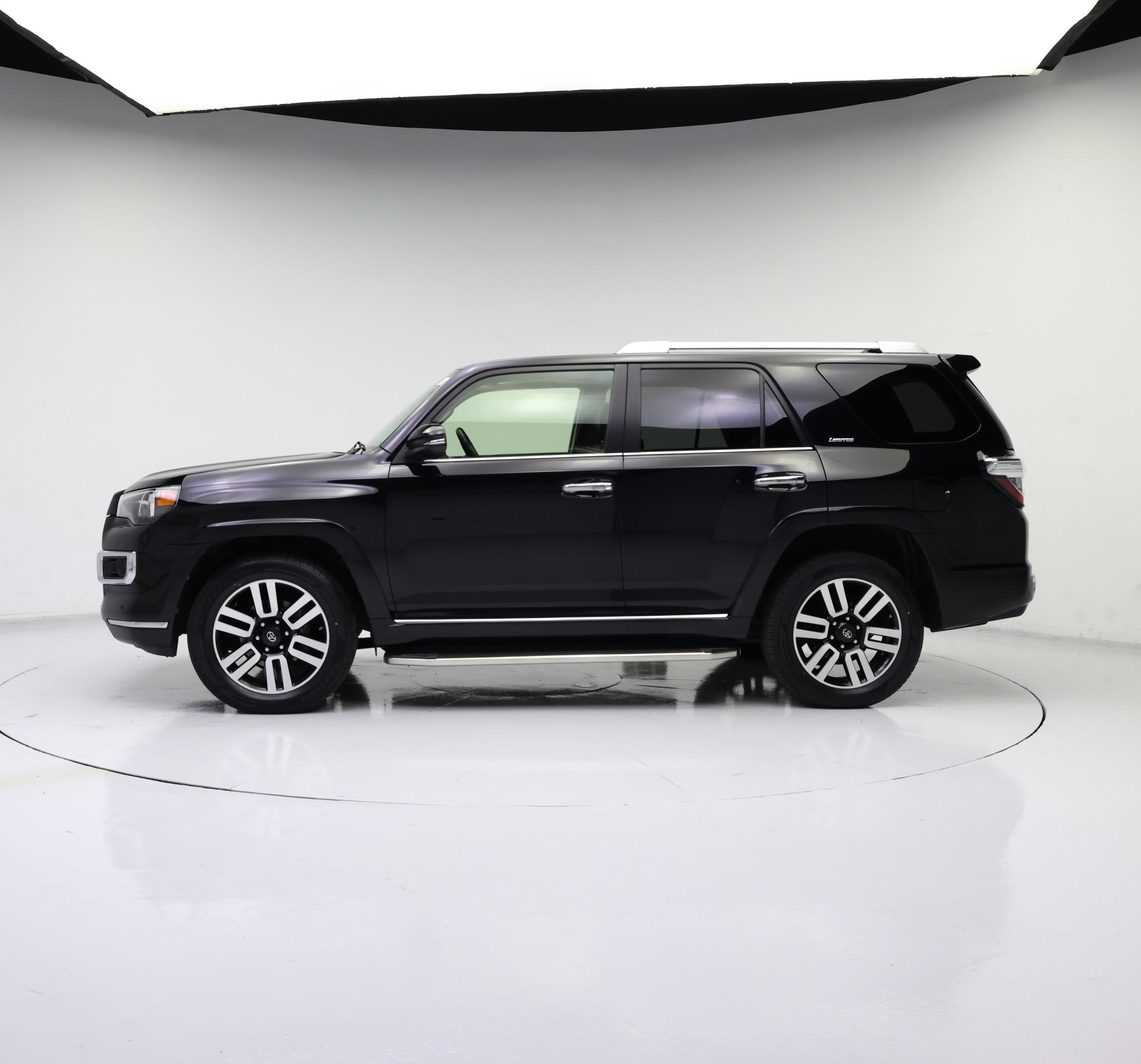 Thumbnail: 2016 Toyota 4Runner - 3