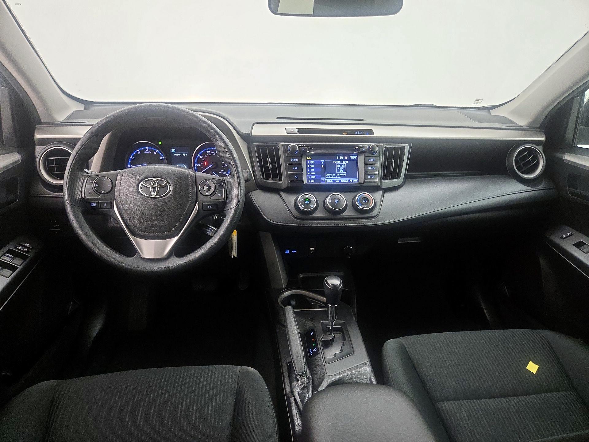 Thumbnail: 2018 Toyota RAV4 - 9