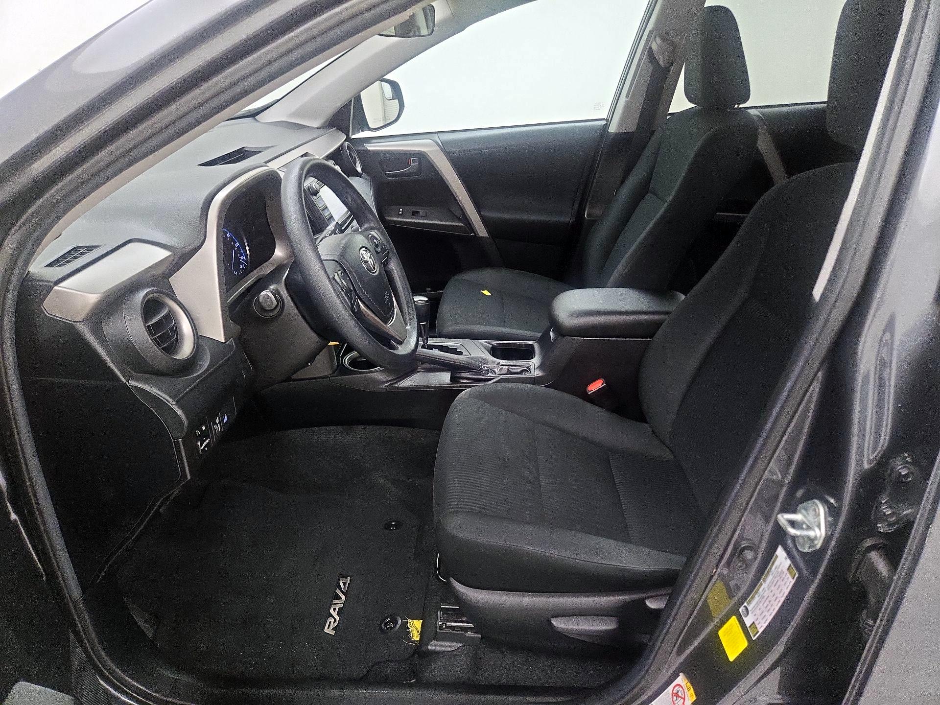 Thumbnail: 2018 Toyota RAV4 - 11