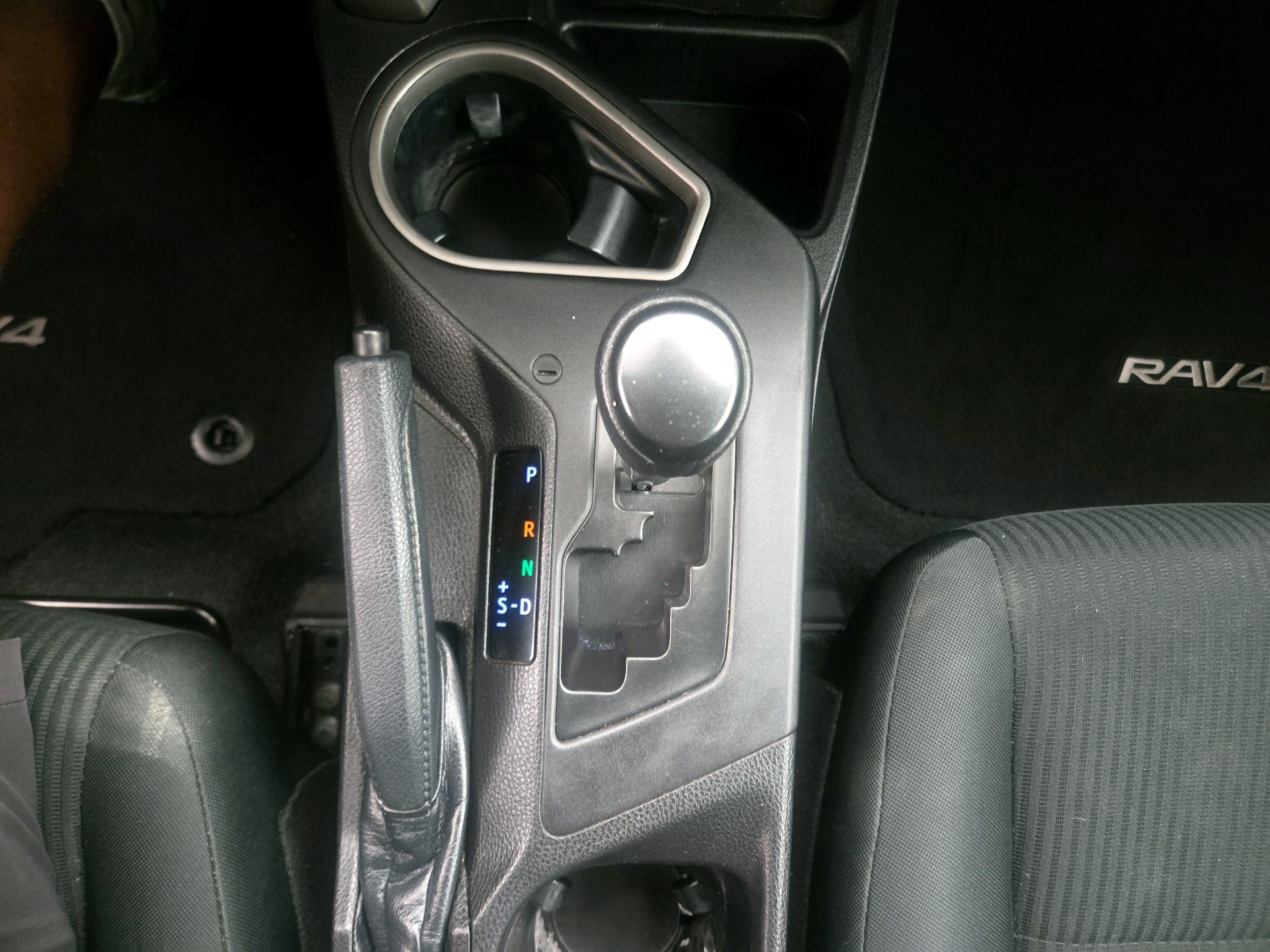 Thumbnail: 2018 Toyota RAV4 - 17