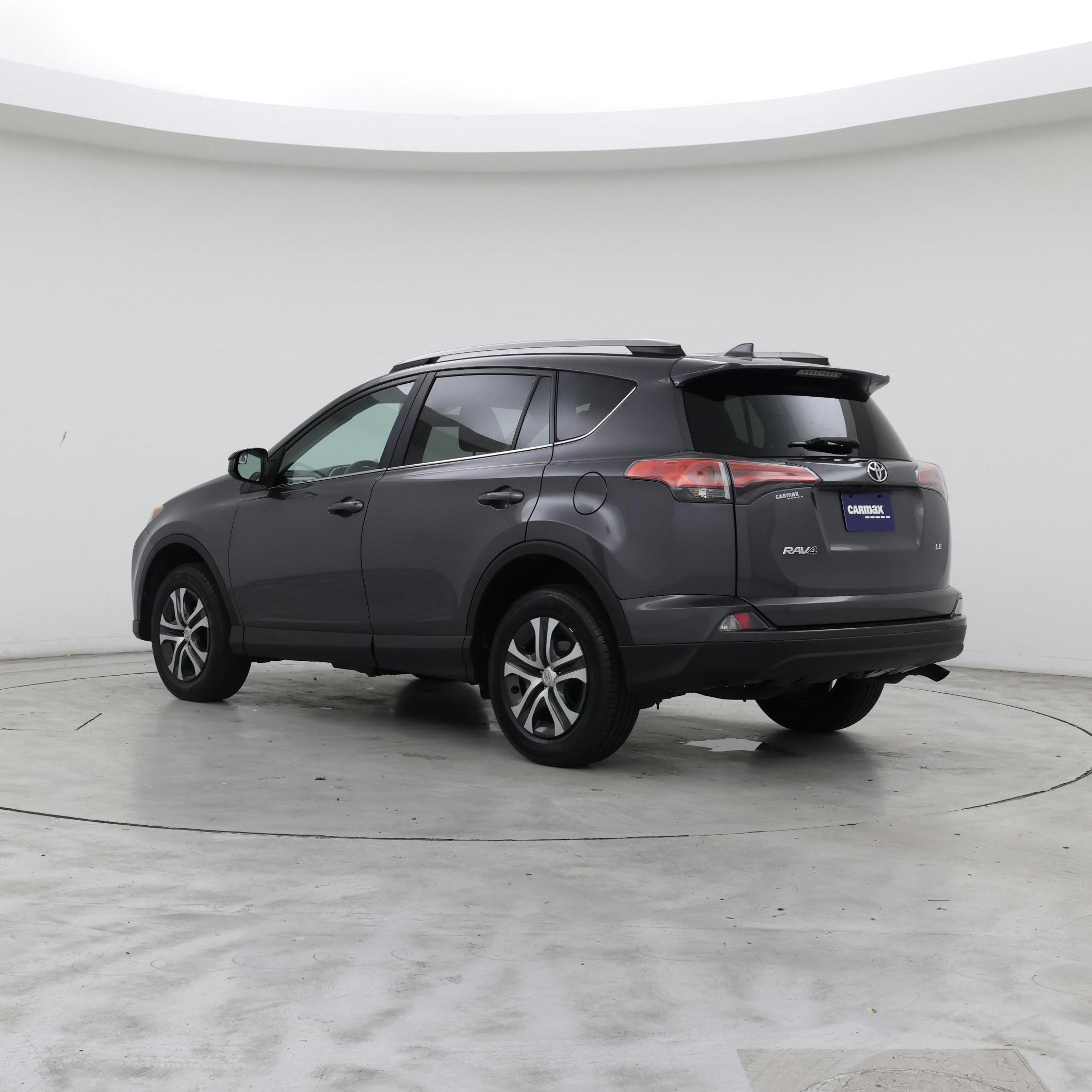 Thumbnail: 2018 Toyota RAV4 - 2