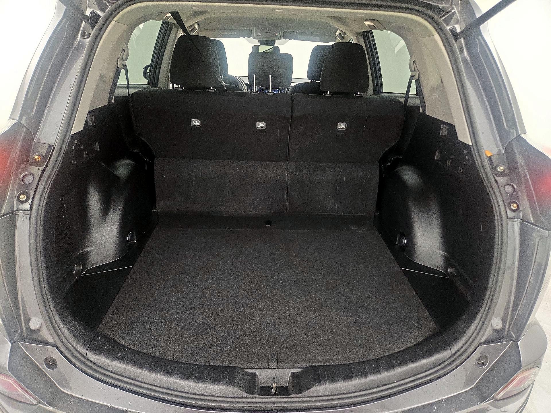 Thumbnail: 2018 Toyota RAV4 - 20