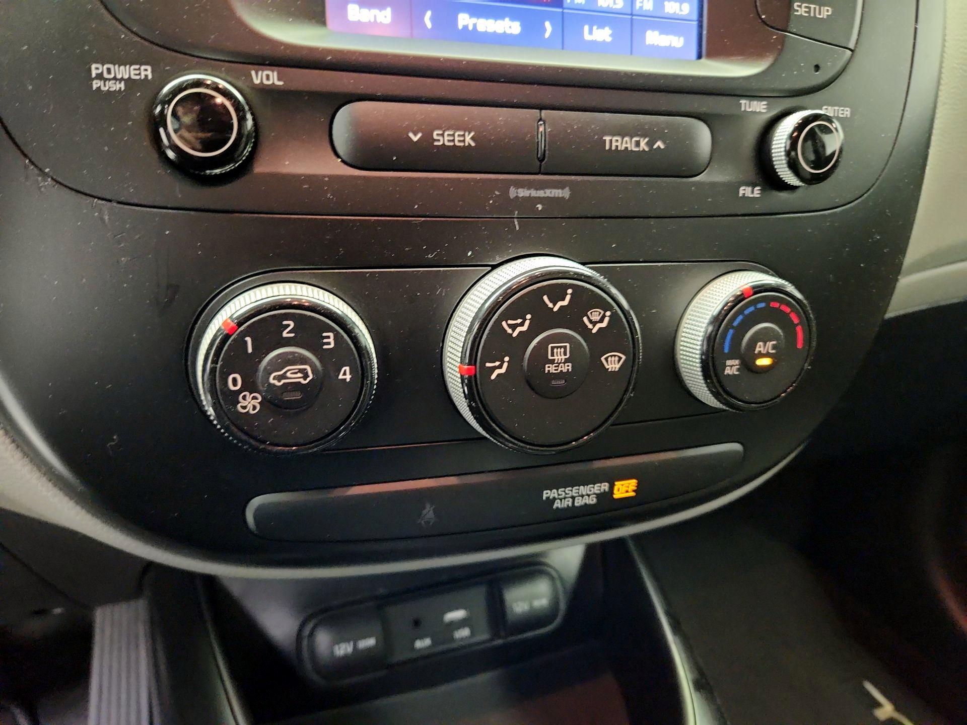 Thumbnail: 2019 Kia Soul - 16