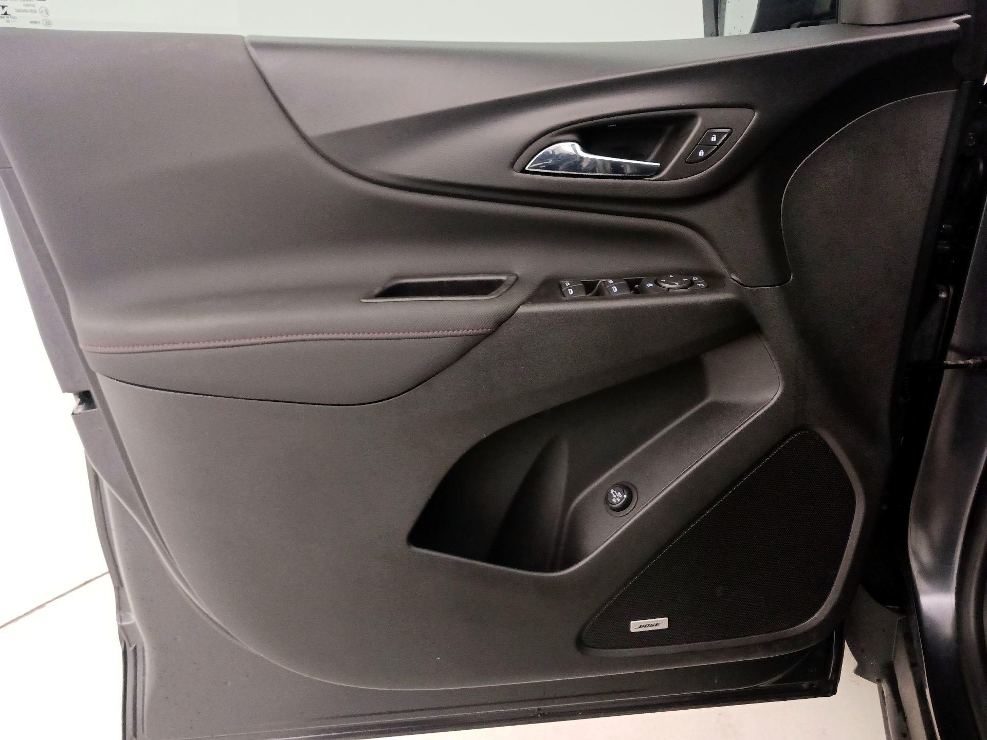 Thumbnail: 2022 Chevrolet Equinox - 12