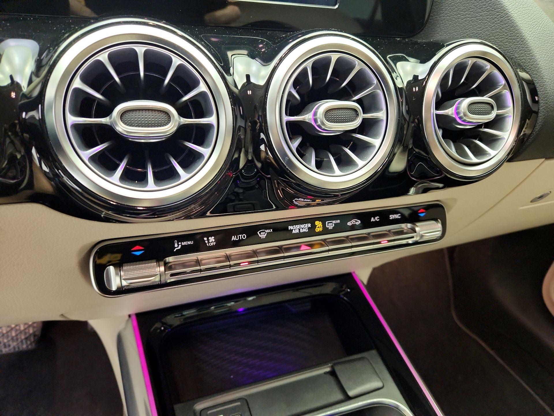 Thumbnail: 2021 Mercedes-Benz GLA - 16