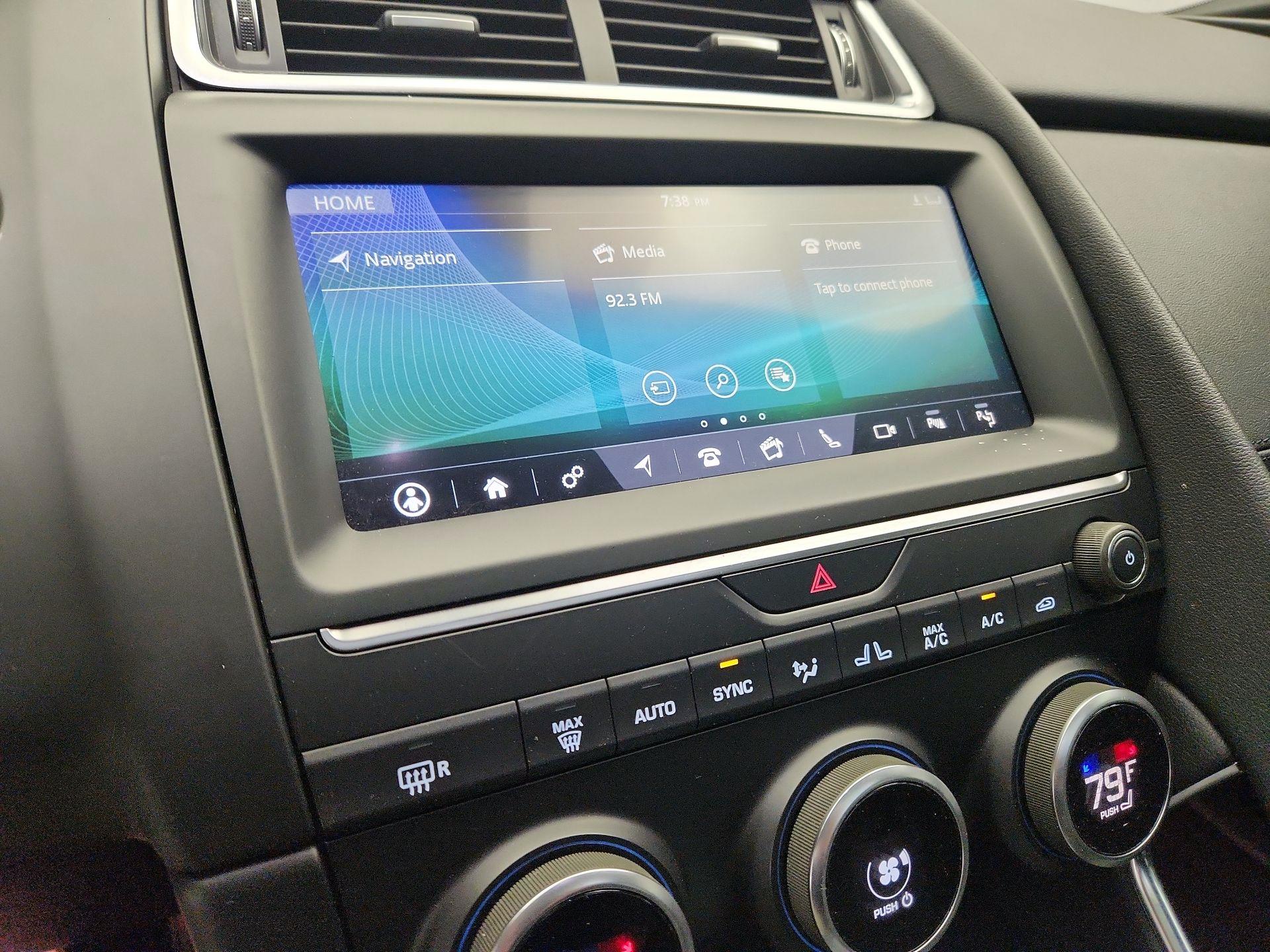 Thumbnail: 2019 Jaguar E-Pace - 16