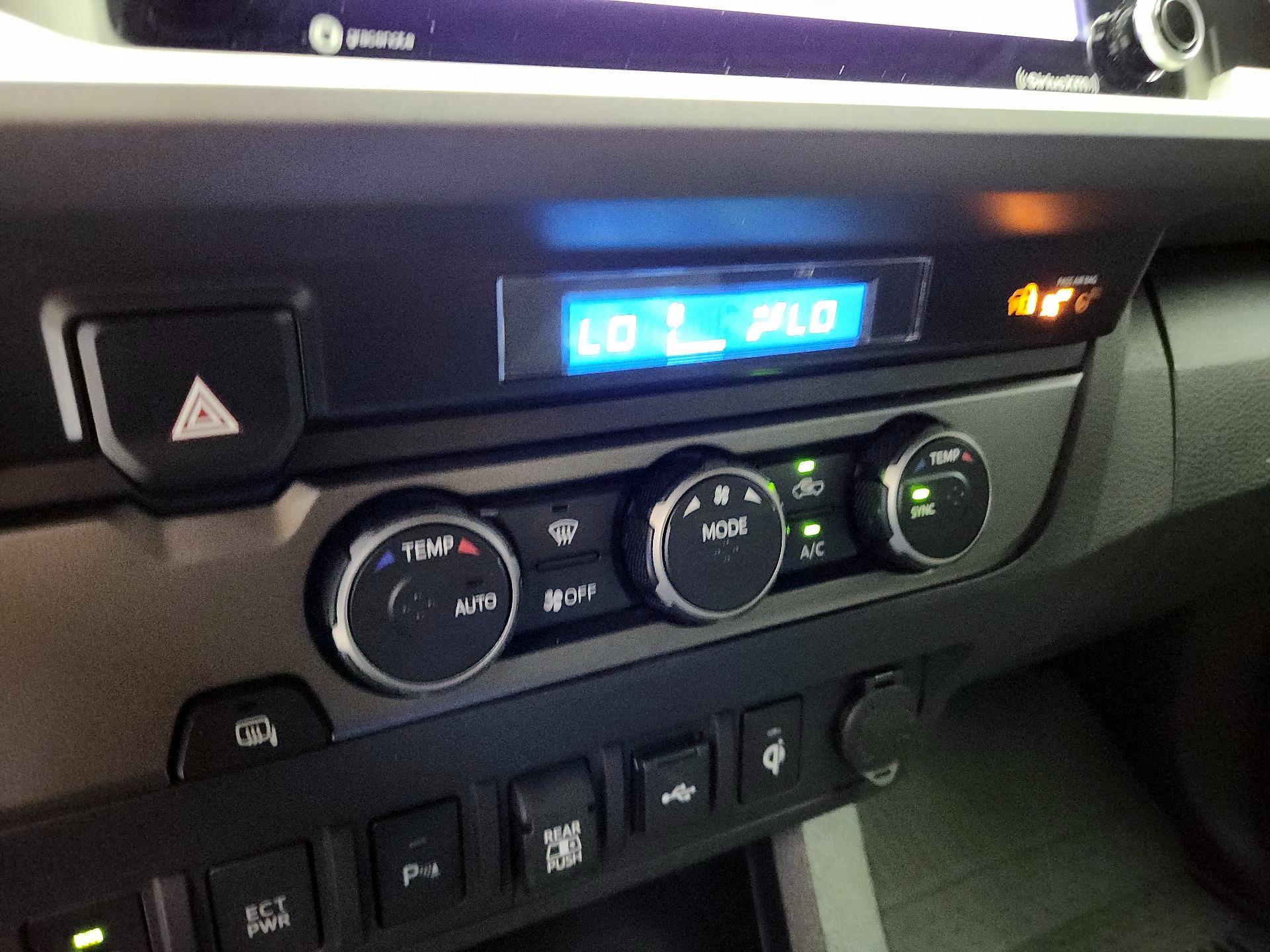 Thumbnail: 2022 Toyota Tacoma - 16