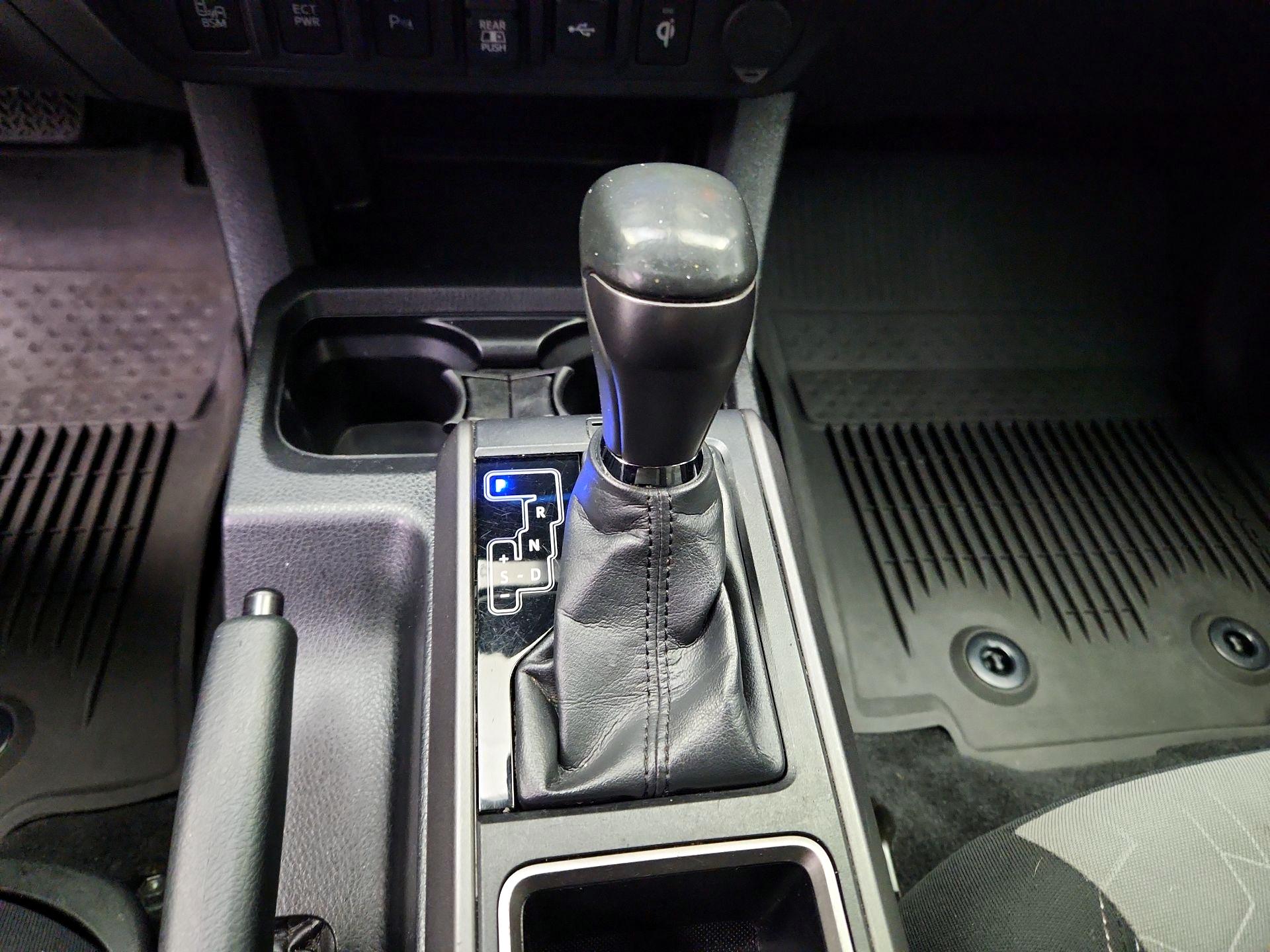 Thumbnail: 2022 Toyota Tacoma - 17