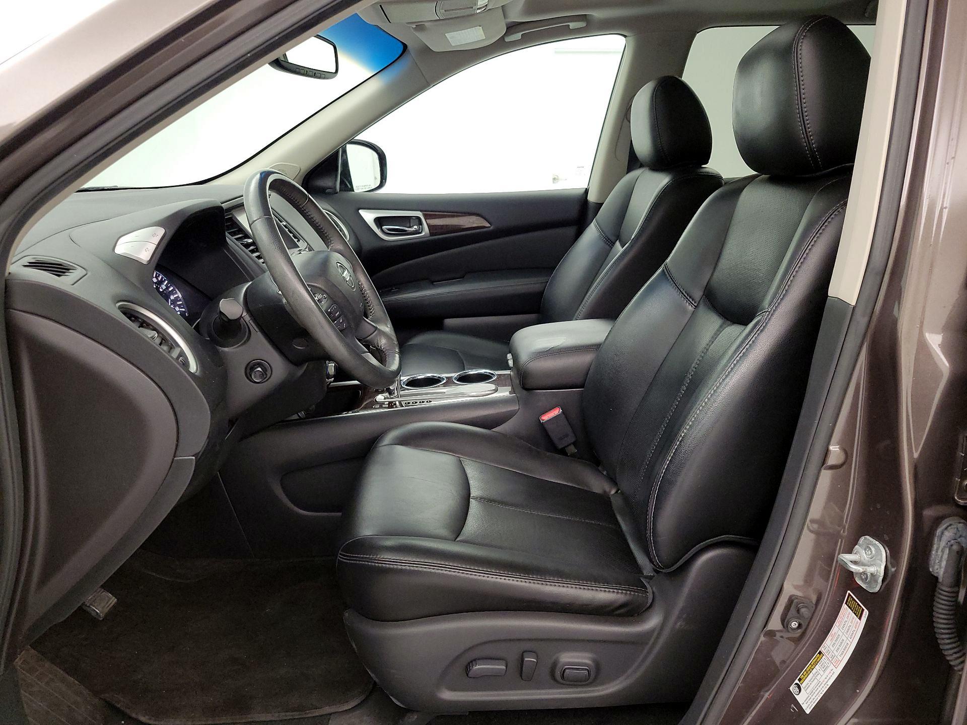 Thumbnail: 2016 Nissan Pathfinder - 11