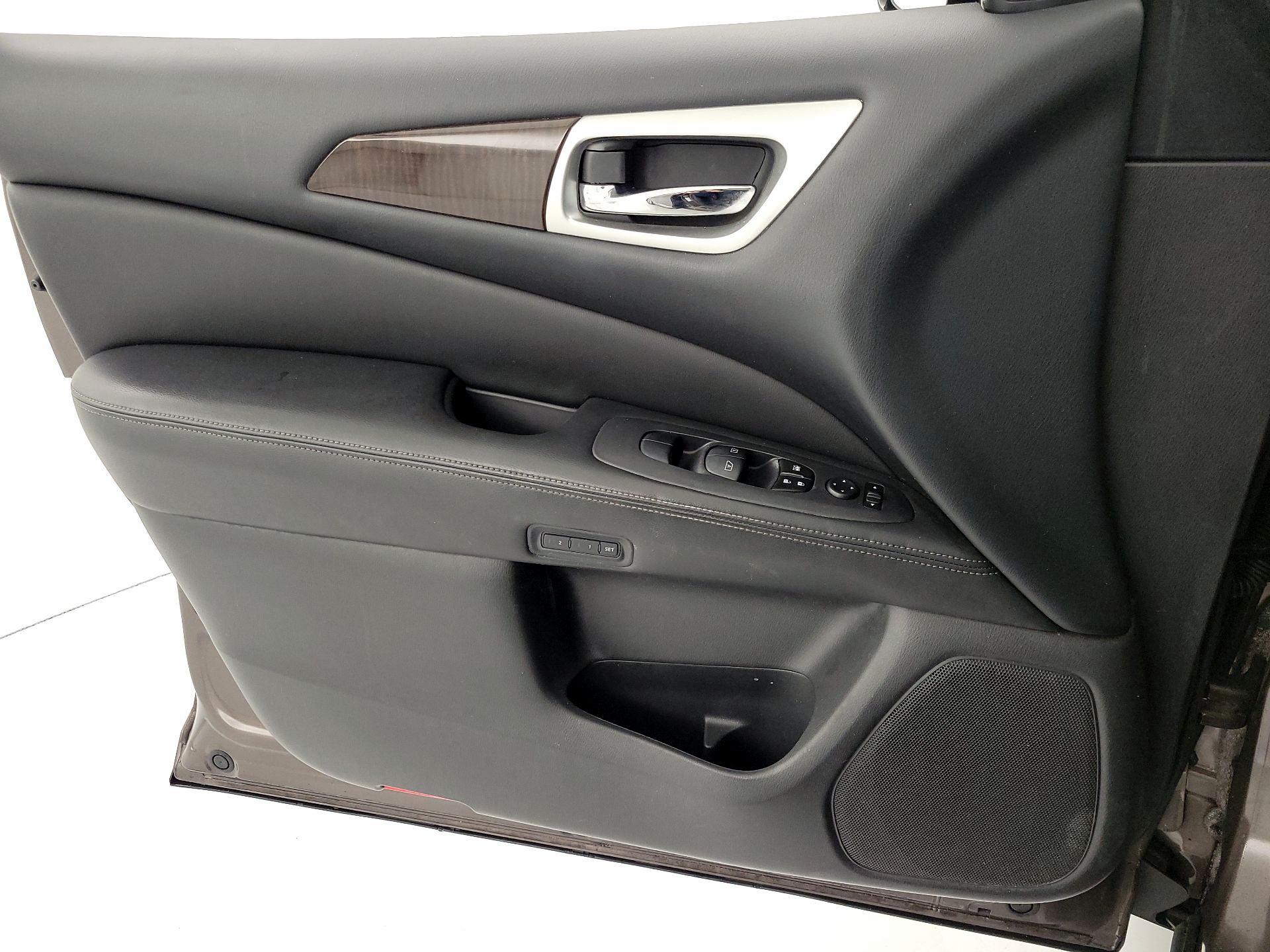 Thumbnail: 2016 Nissan Pathfinder - 12