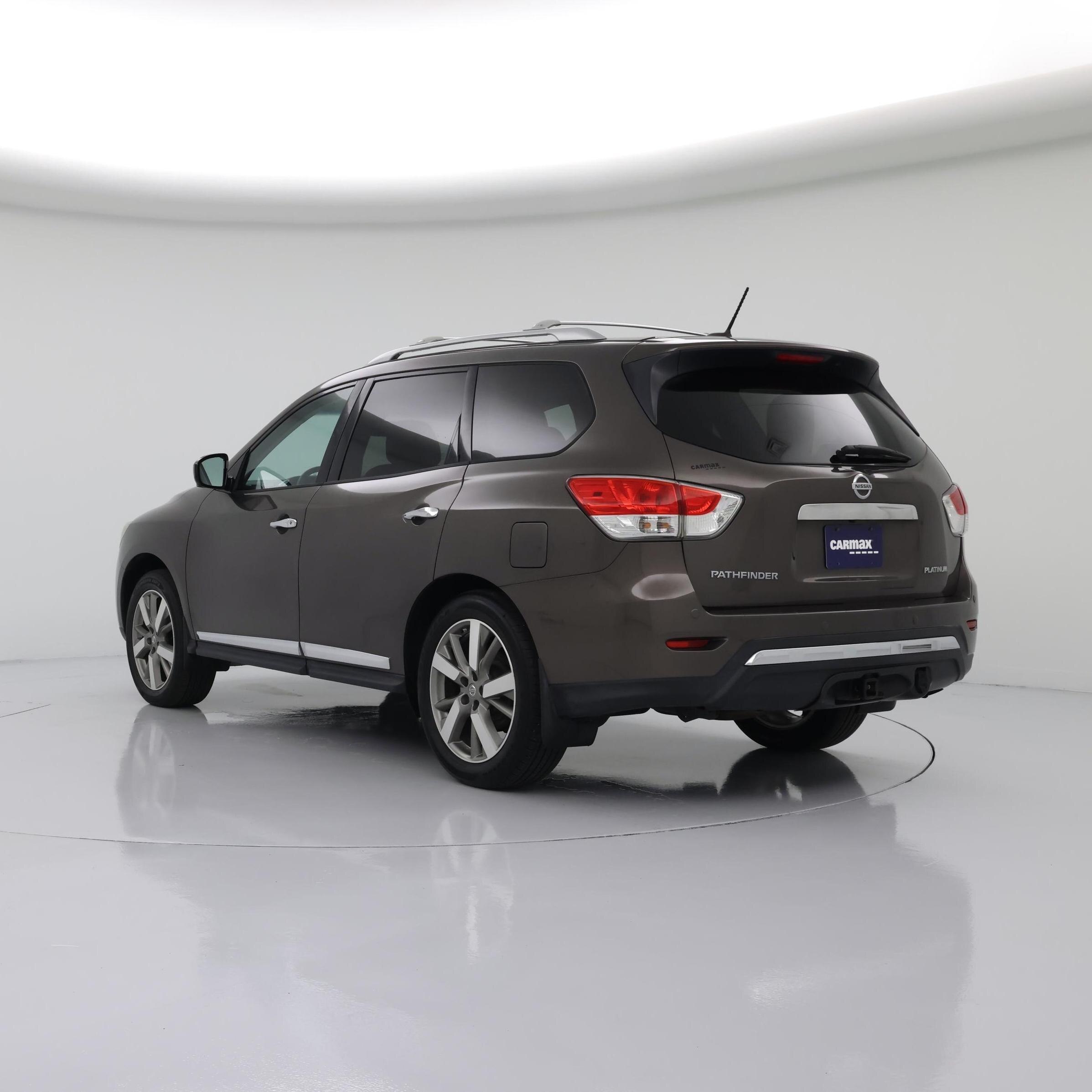 Thumbnail: 2016 Nissan Pathfinder - 2