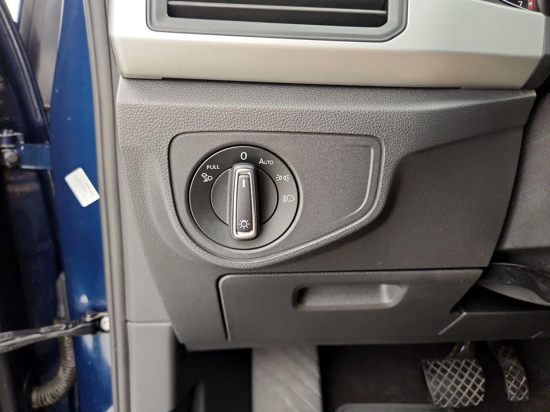 Thumbnail: 2021 Volkswagen Atlas - 13