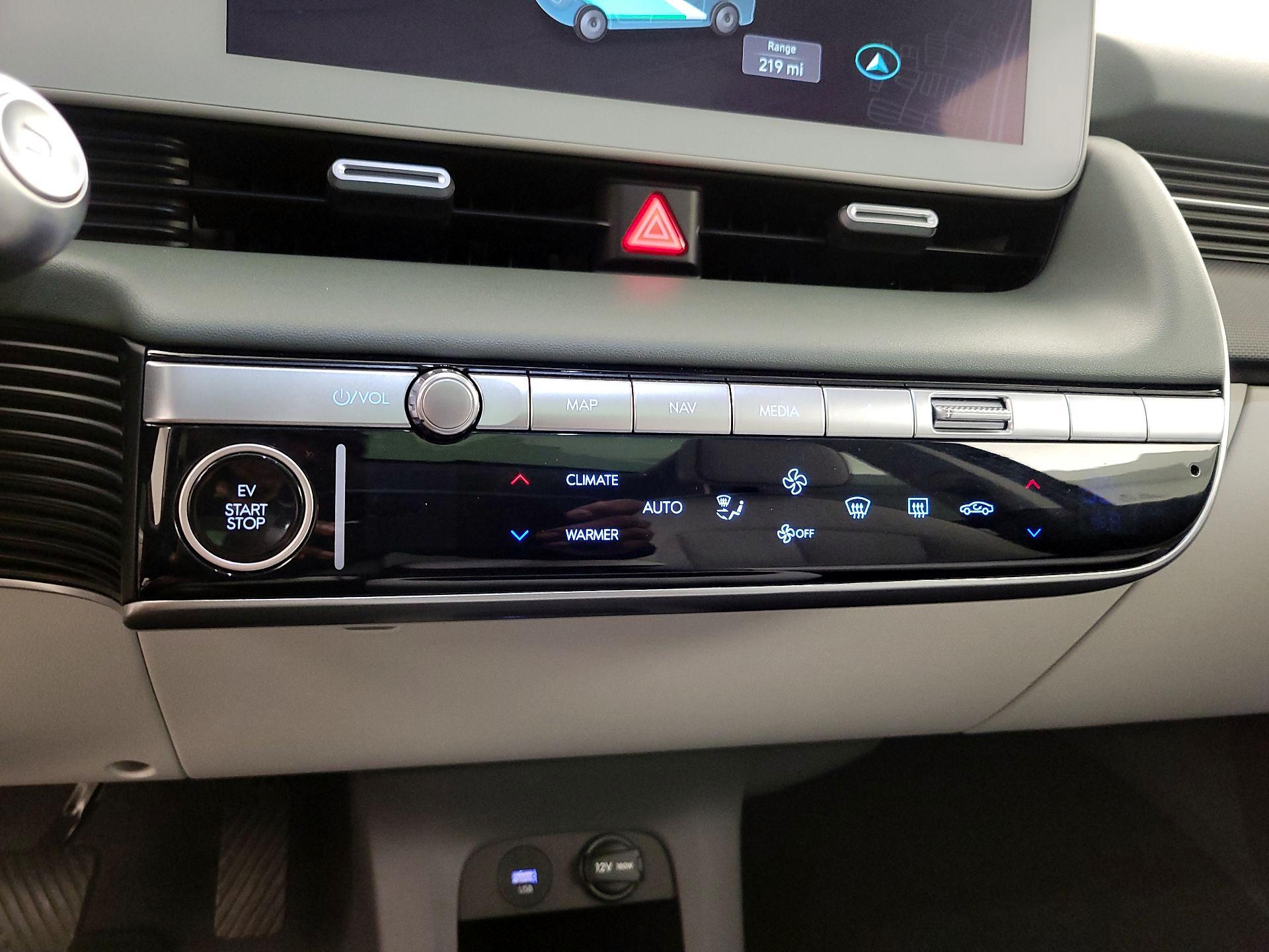 Thumbnail: 2023 Hyundai Ioniq 5 - 17