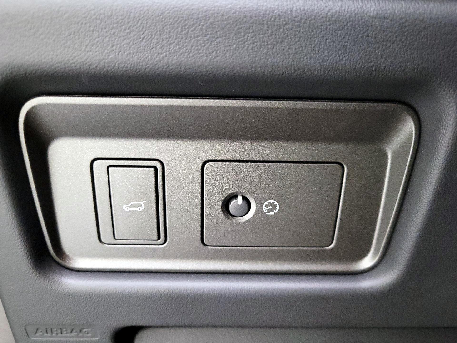 Thumbnail: 2018 Land Rover Range Rover Evoque - 11