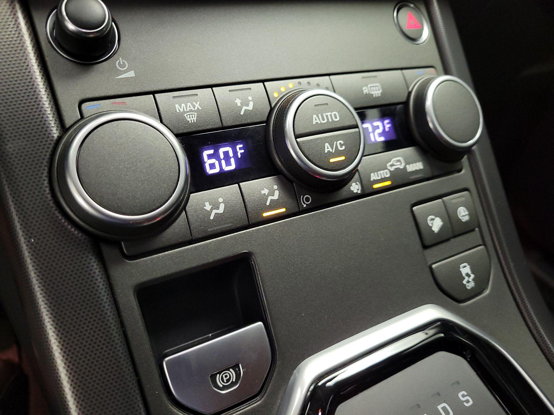 Thumbnail: 2018 Land Rover Range Rover Evoque - 15