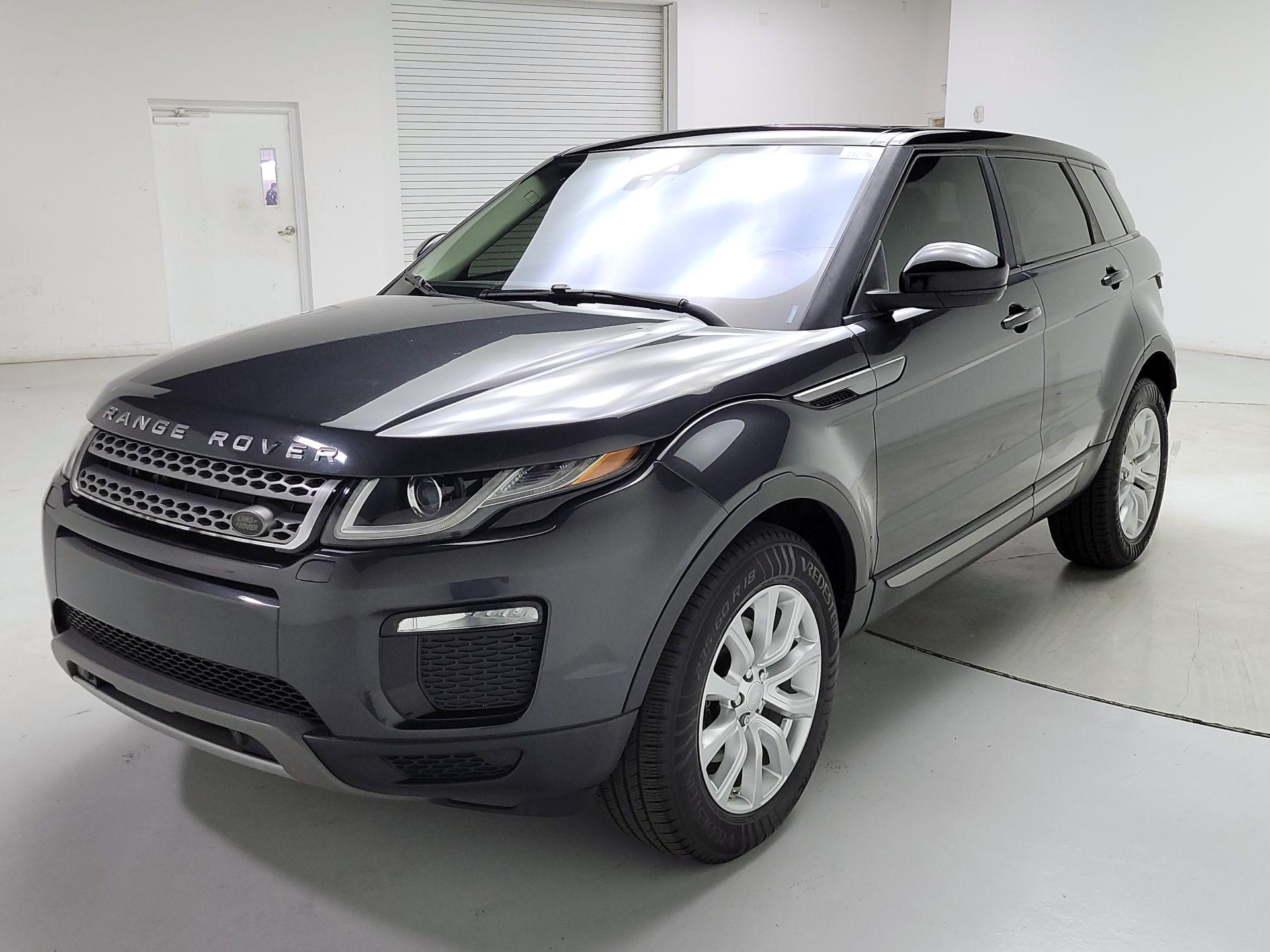 Thumbnail: 2018 Land Rover Range Rover Evoque - 3
