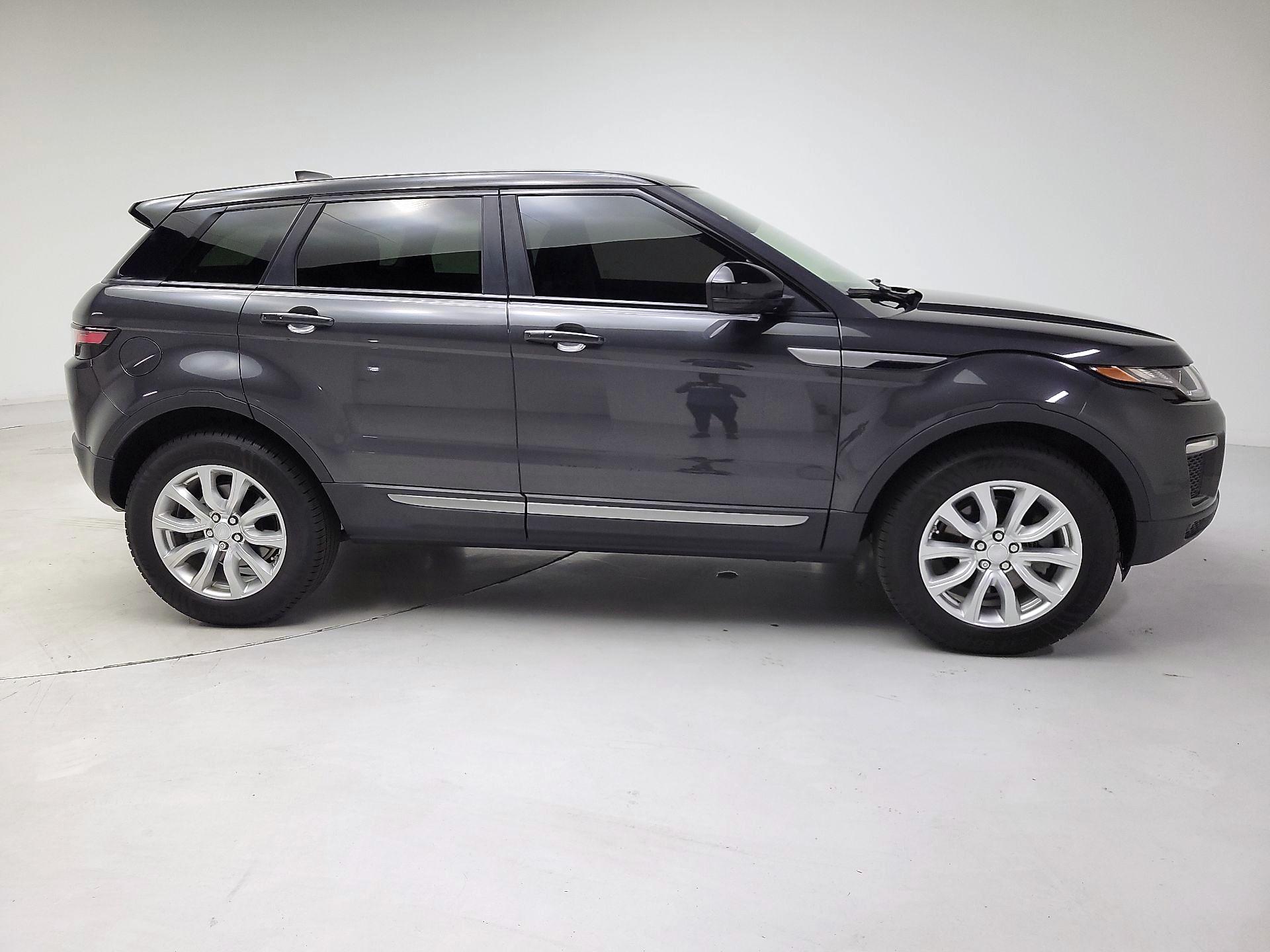 Thumbnail: 2018 Land Rover Range Rover Evoque - 4