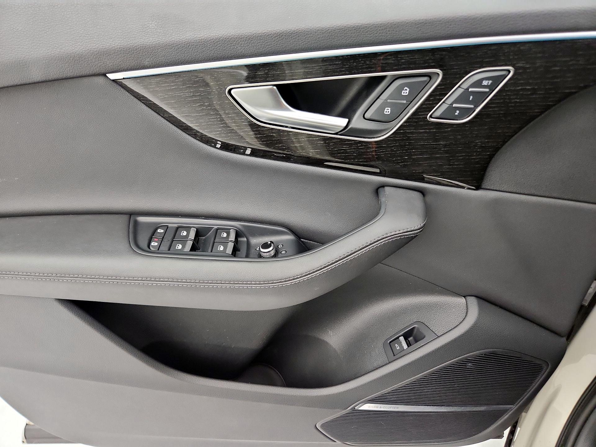 Thumbnail: 2024 Audi Q7 - 12