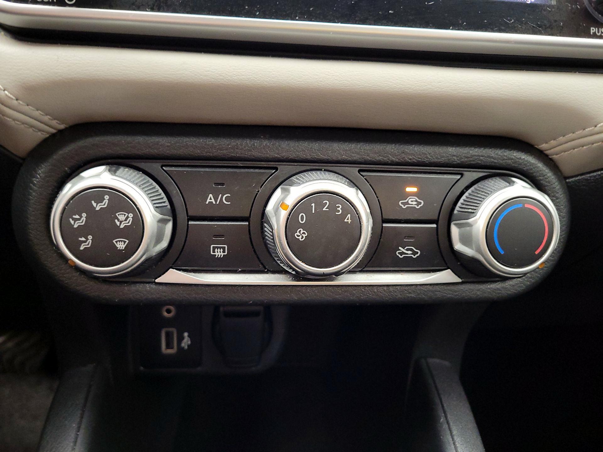 Thumbnail: 2020 Nissan Versa - 14