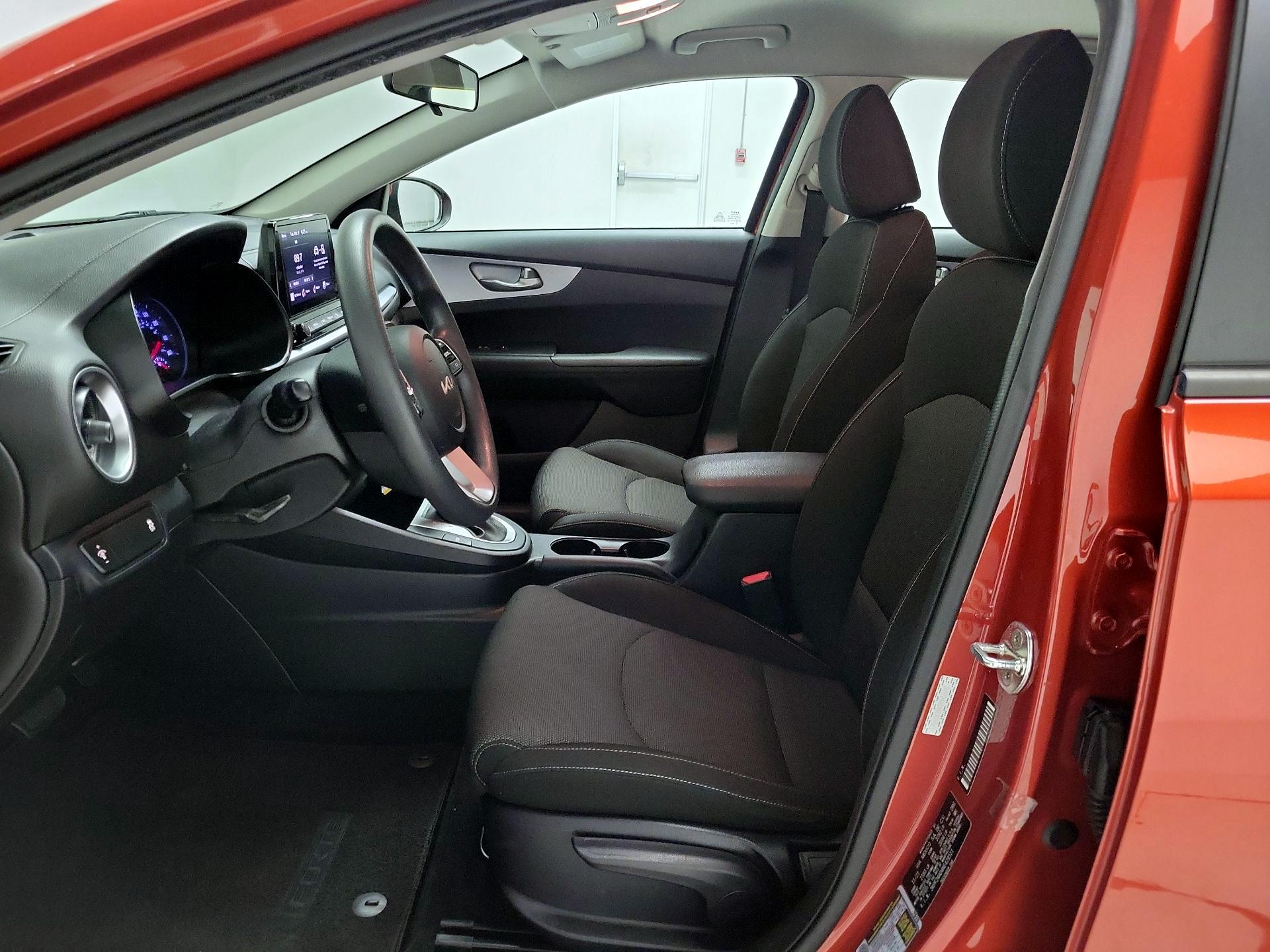 Thumbnail: 2022 Kia Forte - 11