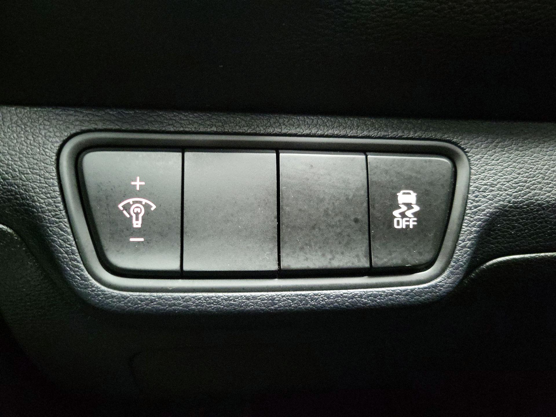 Thumbnail: 2022 Kia Forte - 13