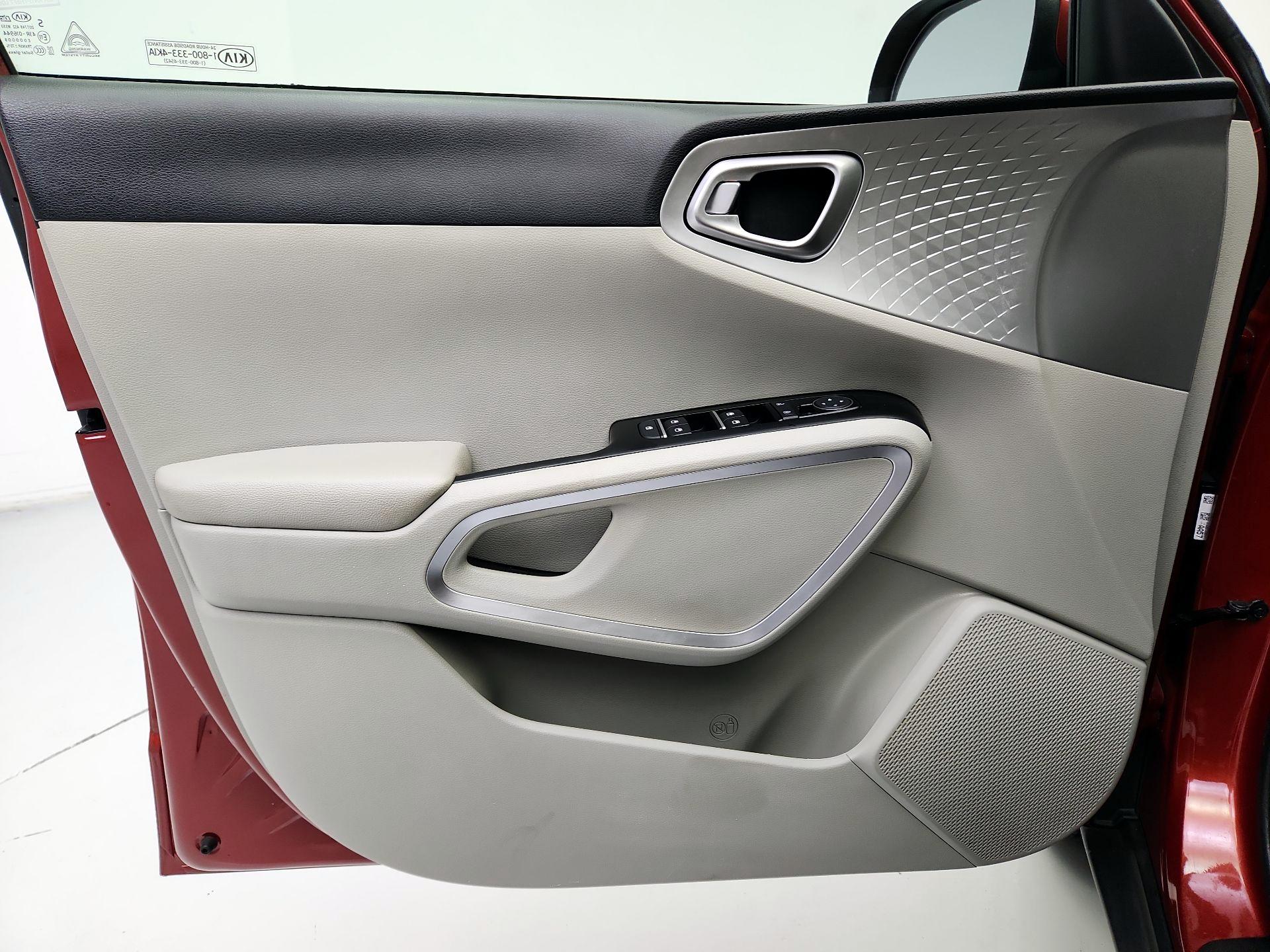 Thumbnail: 2021 Kia Soul - 12