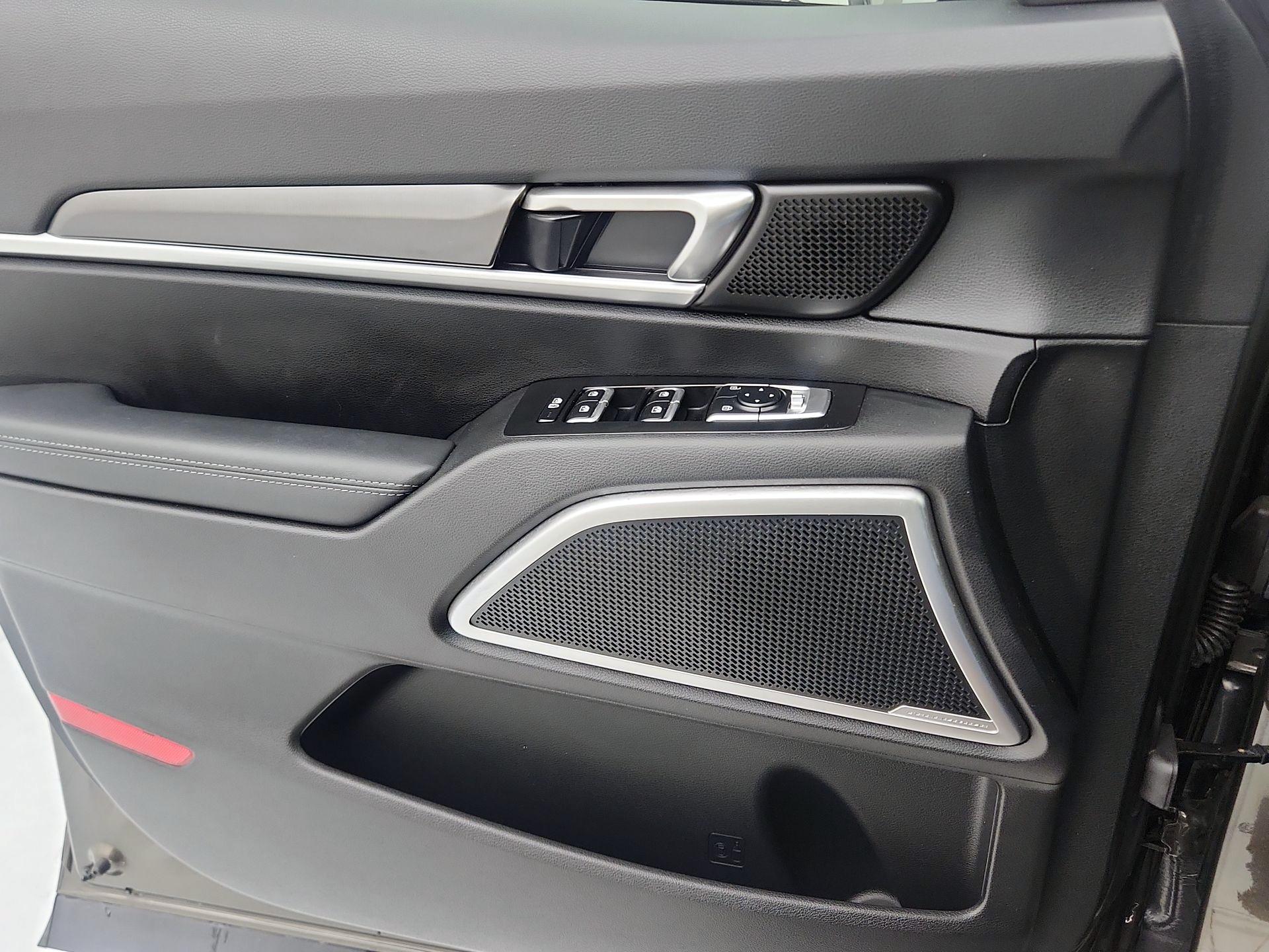 Thumbnail: 2023 Kia Telluride - 12