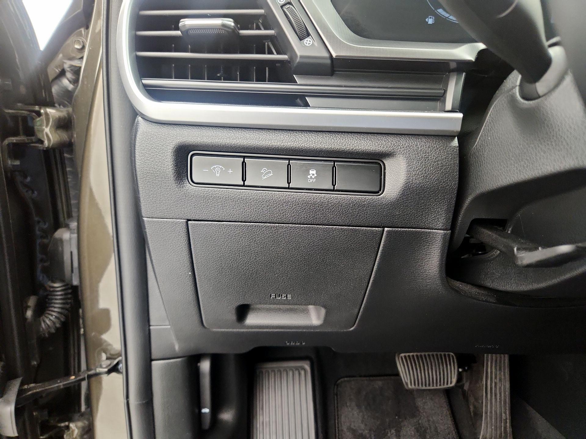 Thumbnail: 2023 Kia Telluride - 13