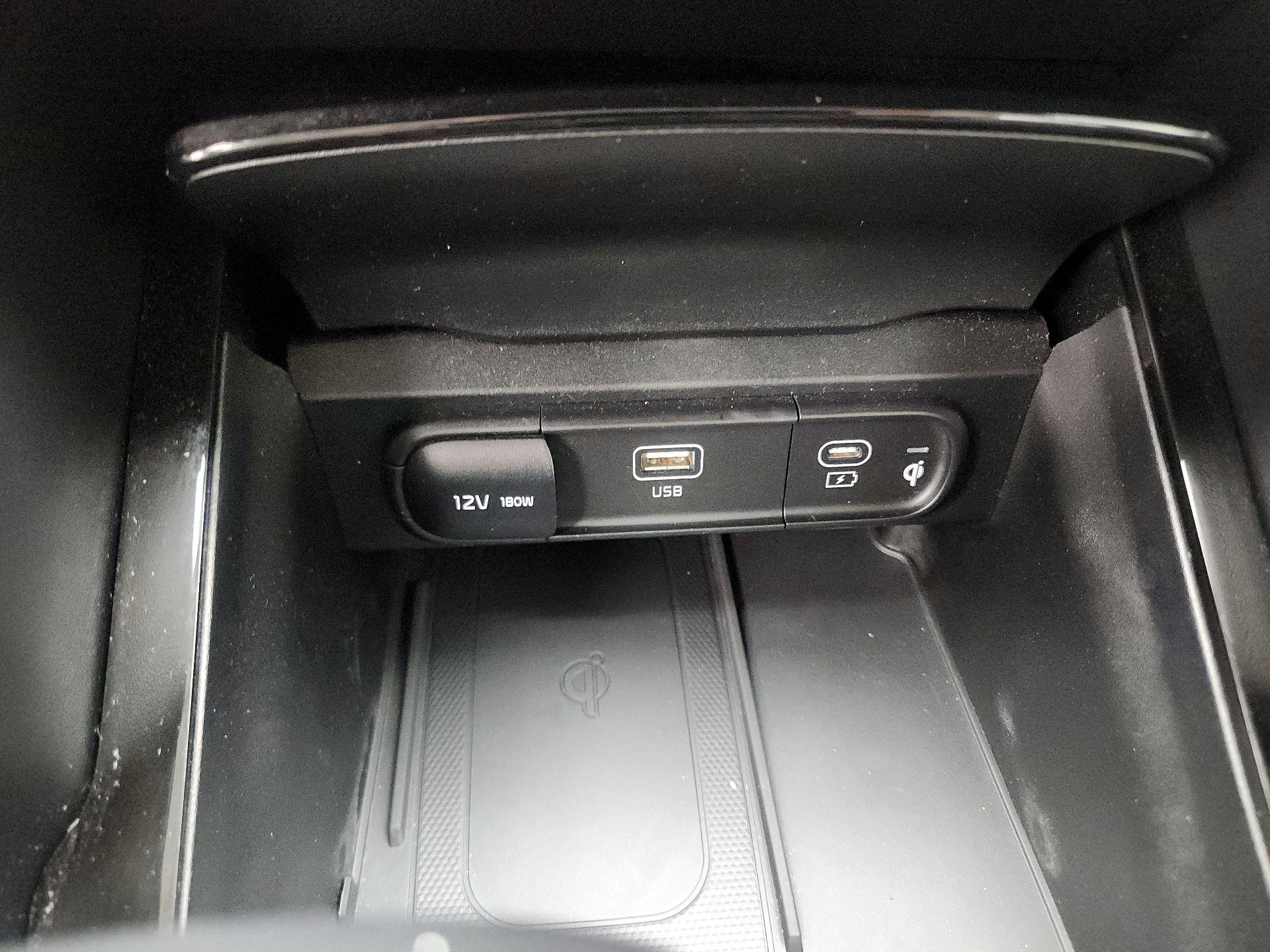 Thumbnail: 2023 Kia Telluride - 19