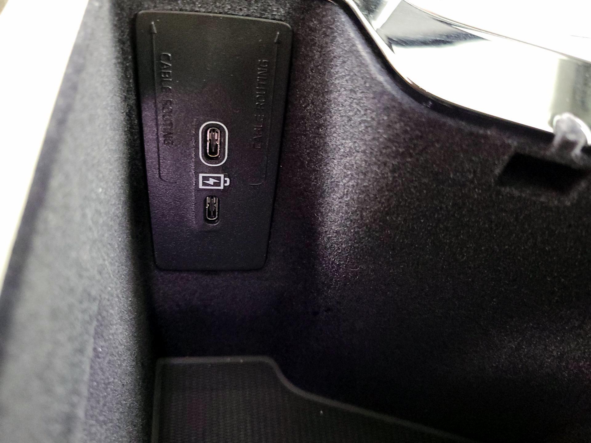 Thumbnail: 2025 Volvo XC90 - 19