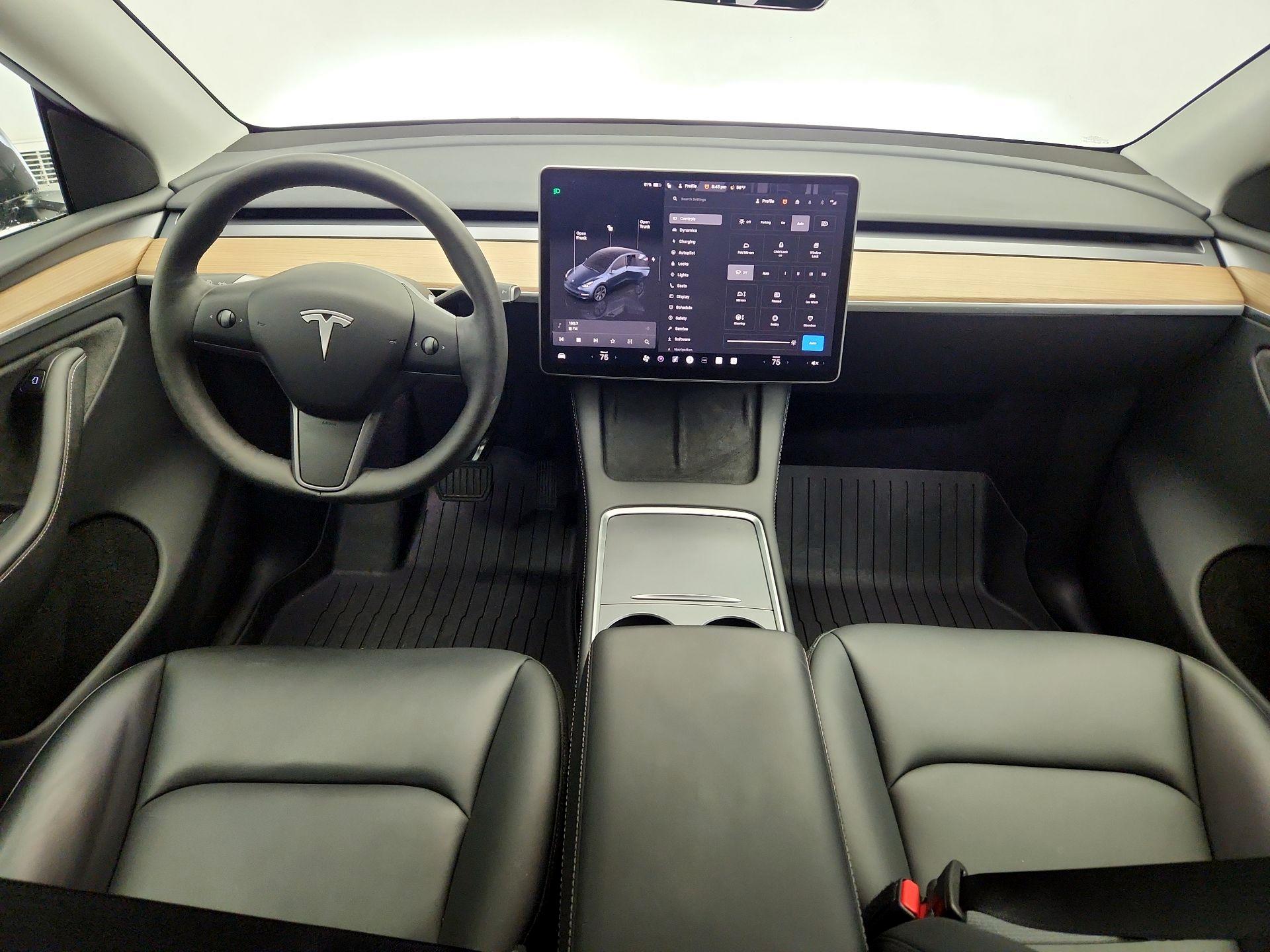 Thumbnail: 2025 Tesla Model Y - 9