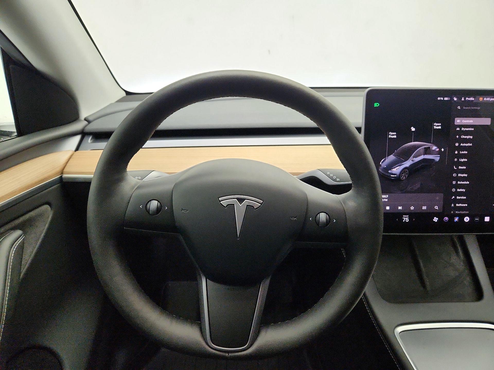 Thumbnail: 2025 Tesla Model Y - 10