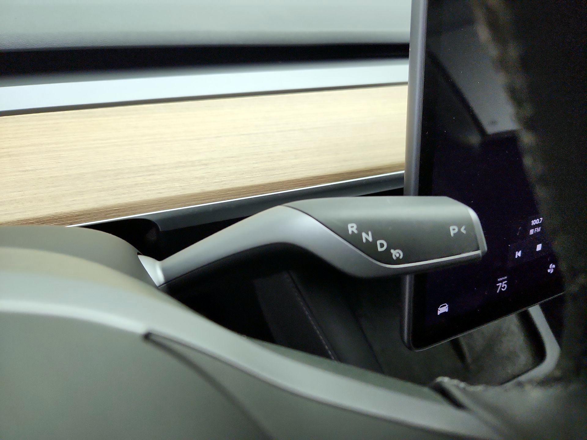 Thumbnail: 2025 Tesla Model Y - 17