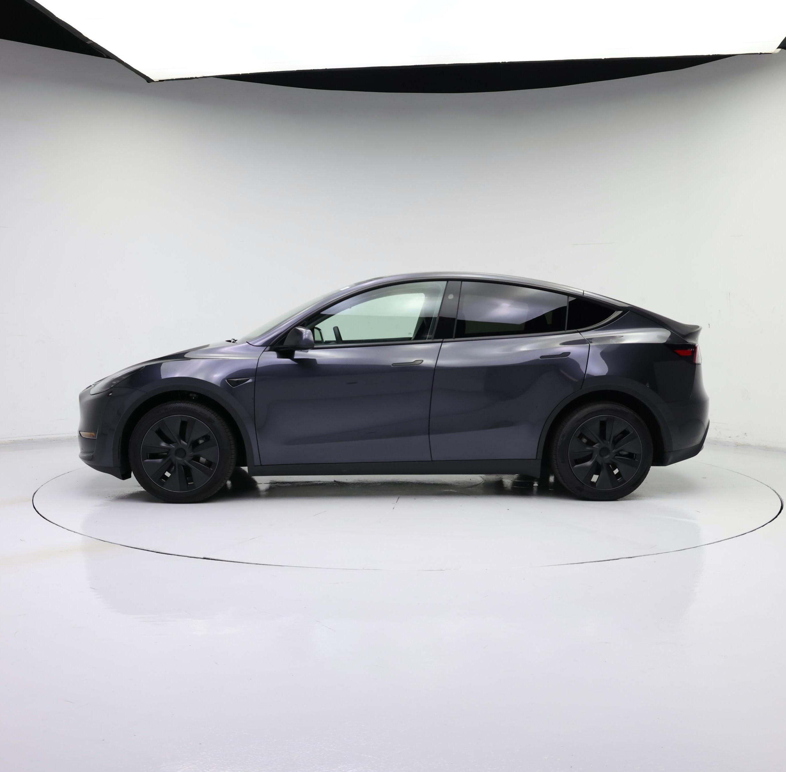 Thumbnail: 2025 Tesla Model Y - 3