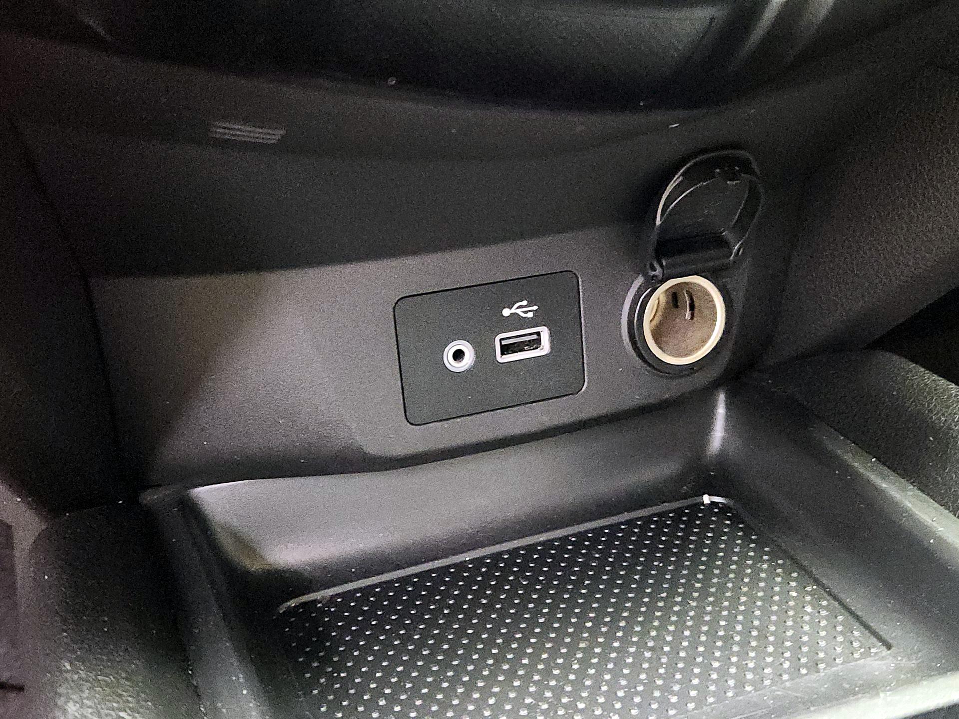 Thumbnail: 2019 Nissan Rogue Sport - 18