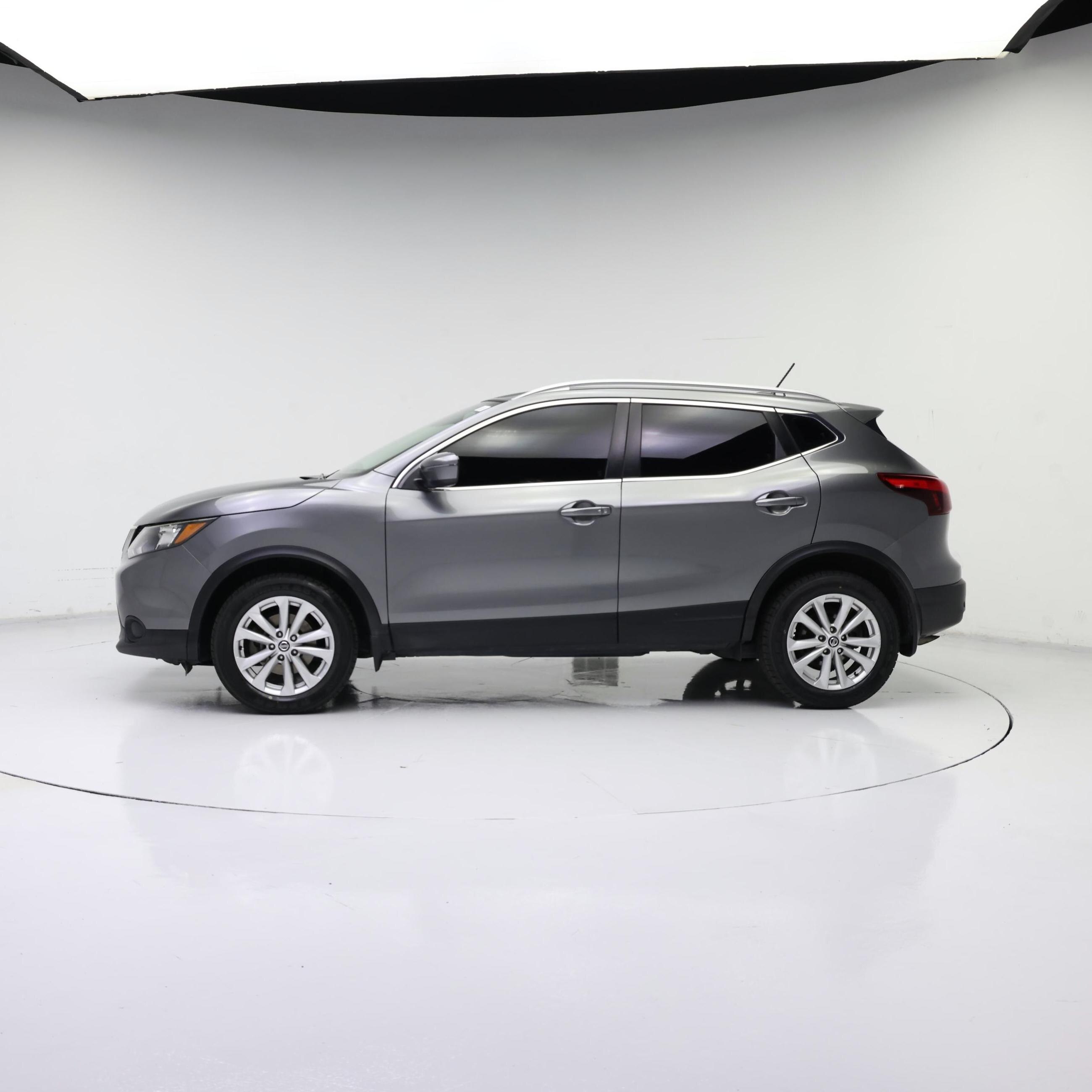 Thumbnail: 2019 Nissan Rogue Sport - 3